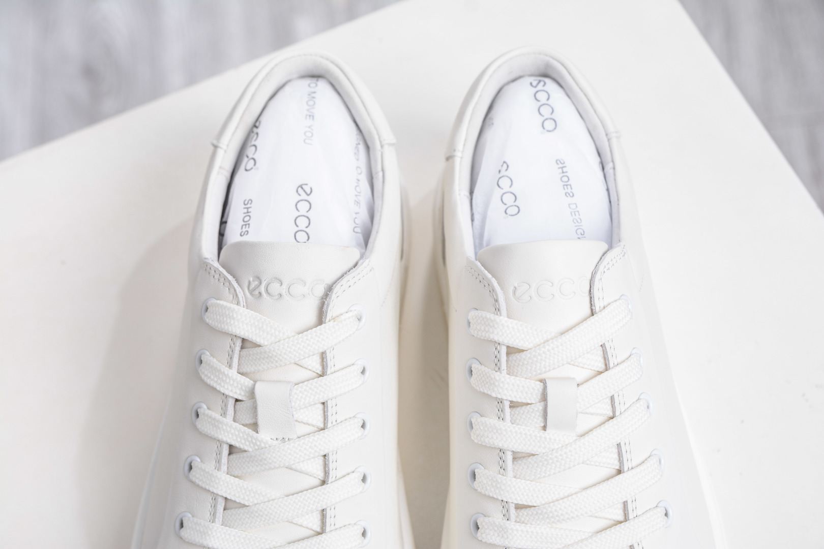 Ecco Soft 7 Men's Leather Sneakers - Comfortable, Stylish, and Versatile 9 cmp i1760292598008 4022 0 7