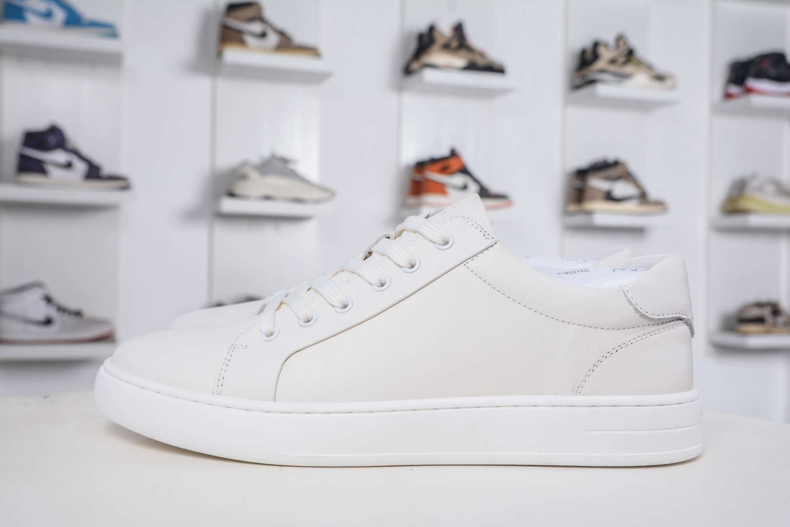 Ecco Soft 7 Men's Leather Sneakers - Comfortable, Stylish, and Versatile