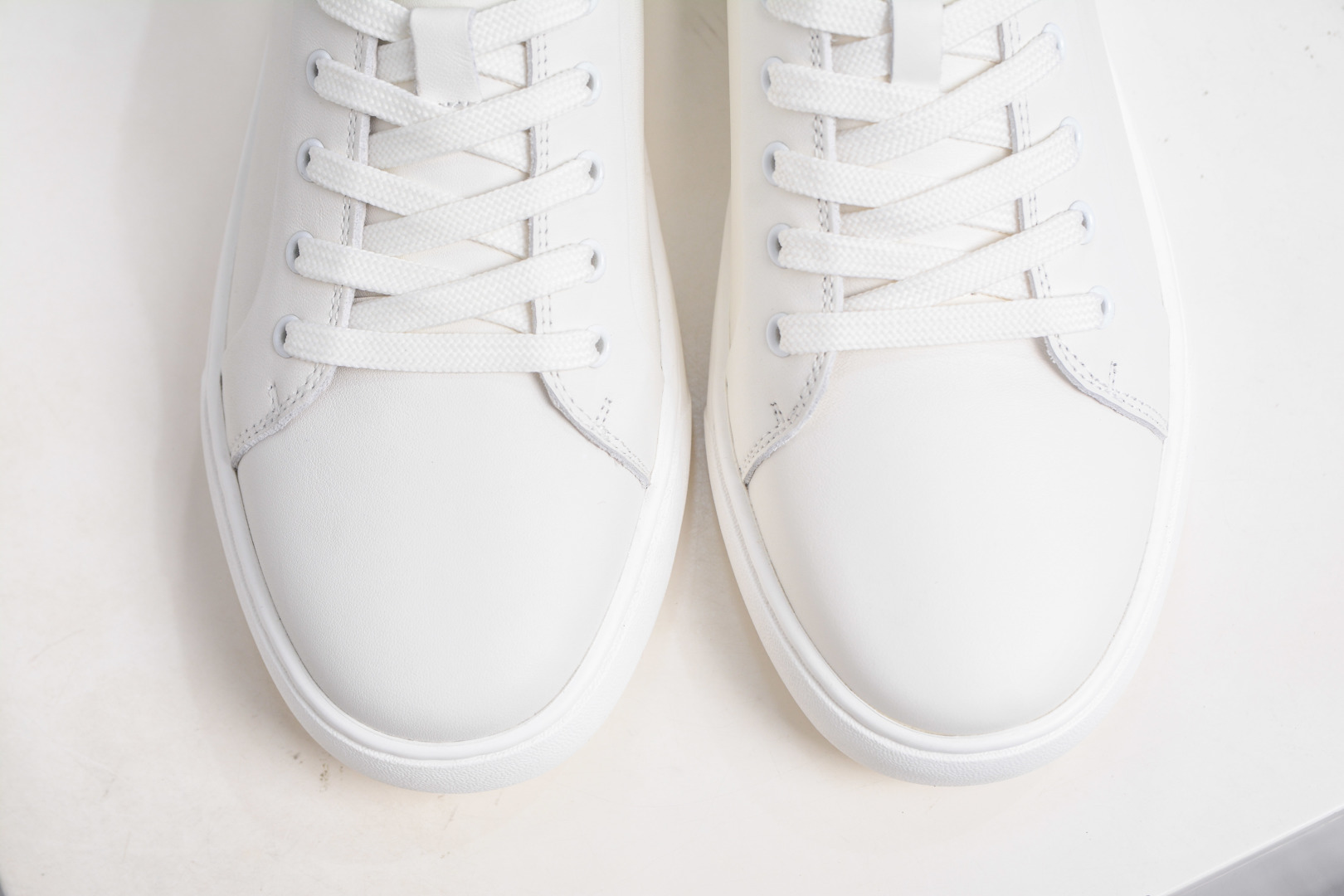 Ecco Soft 7 Men's Leather Sneakers - Comfortable, Stylish, and Versatile 10 cmp i1760292599164 7285 0 8