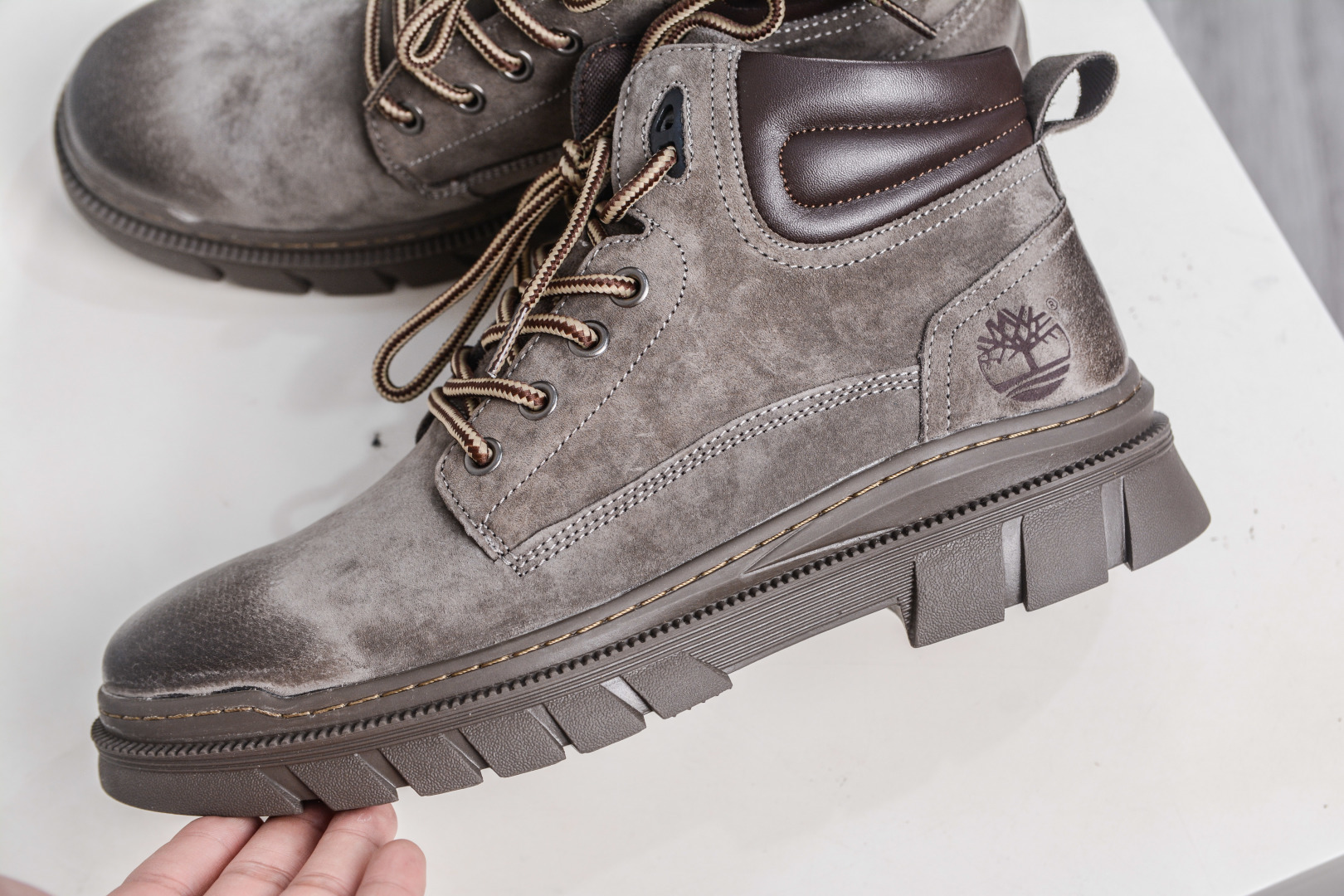 Timberland Men's Premium Waterproof Mid-Cut Boots - Stylish and Durable 7 cmp i1760292705859 2000 0 6