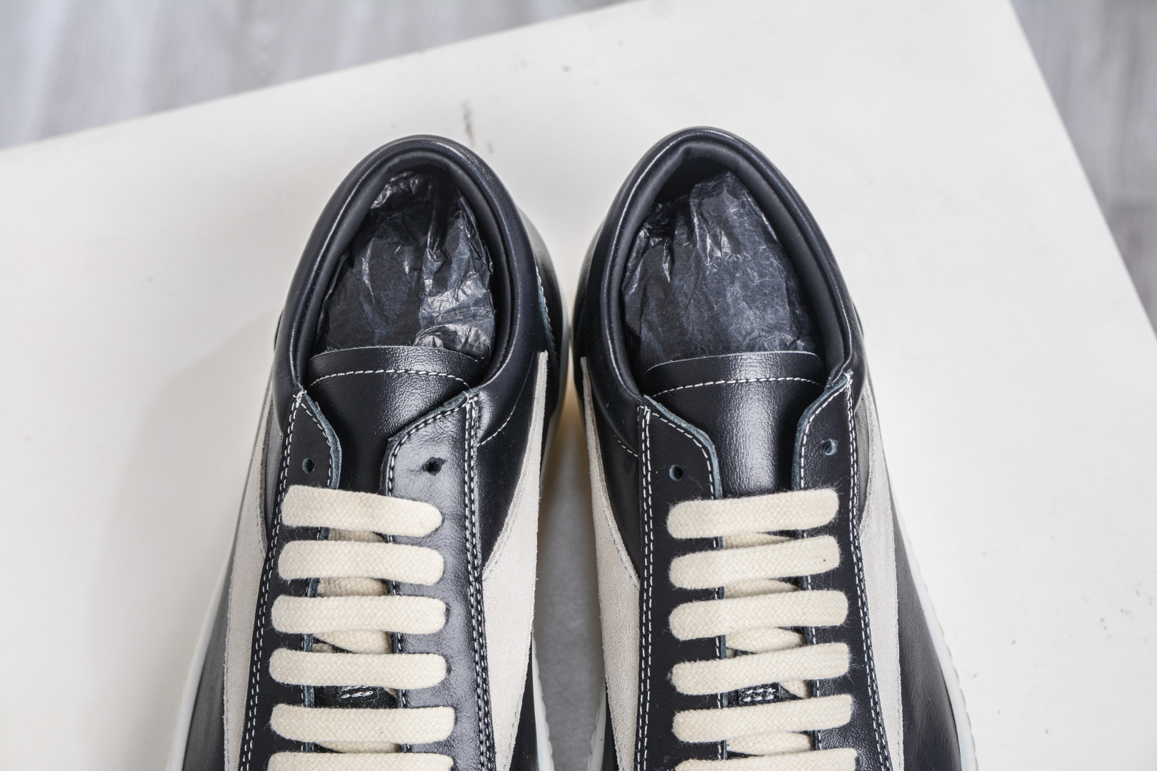 Rick Owens Edfu Low-Top Leather Sneakers - Black & White Designer Shoes 8 cmp i1760292862770 5896 0 7