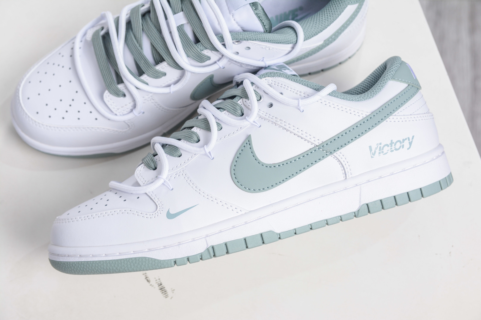 Nike Dunk Low 雾绿 WG0528-102