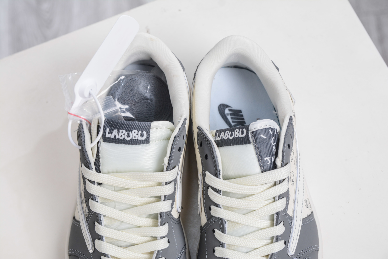 TS x Air Jordan AJ1 Low X LABUBU 低帮联名拉布布-灰白 LD2028-055