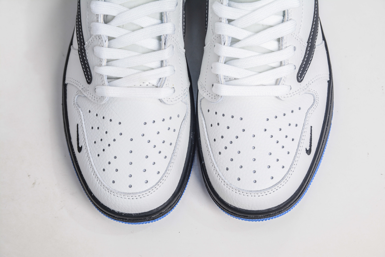 TS x Air Jordan AJ1 Low 倒钩低帮-白黑蓝底鬼脸 DZ5899-027