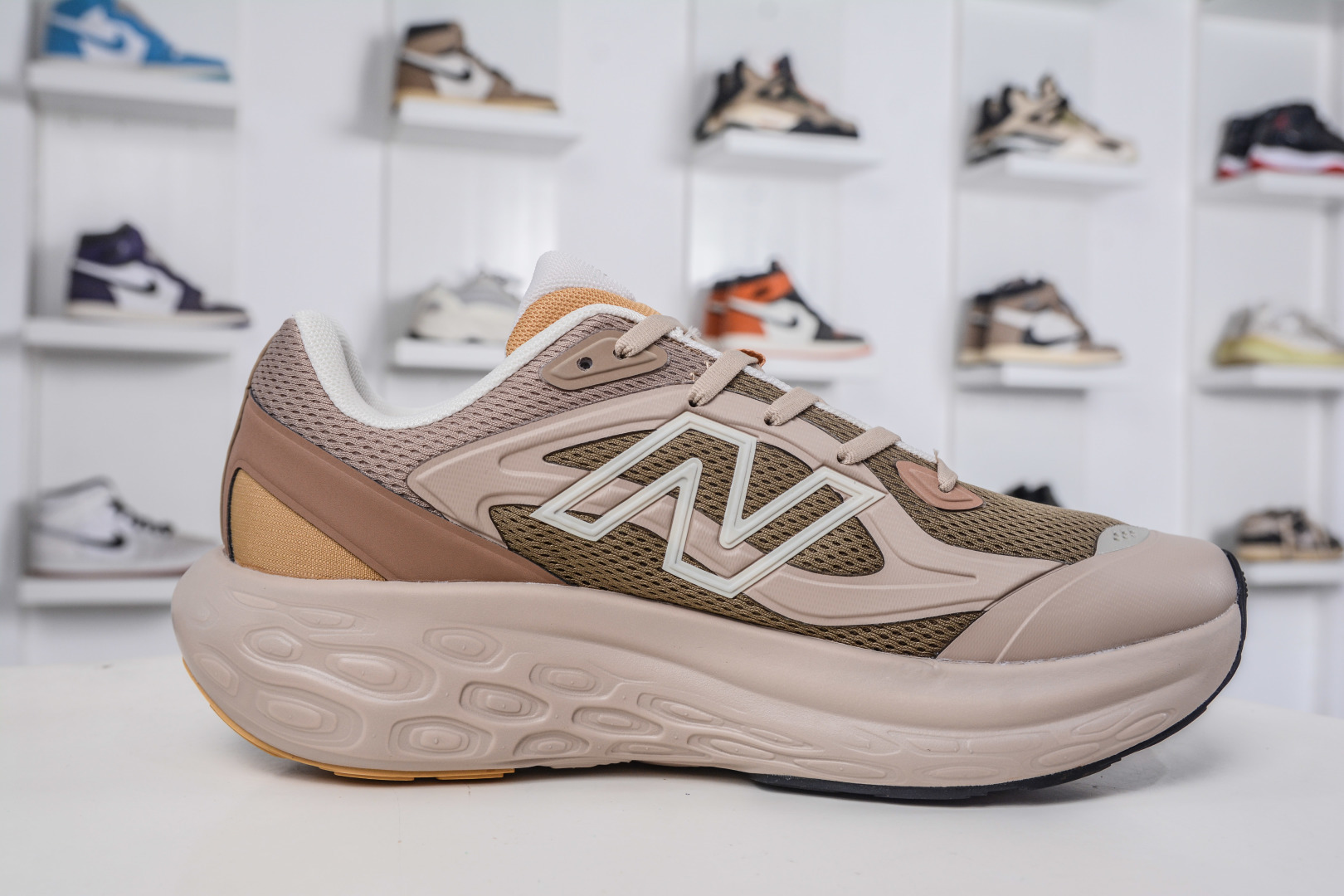 New Balance NB FuelCell Supercomp NB跑步鞋 UTRNAC-莆田鞋,莆田鞋货源,高仿鞋,高仿鞋货源,安福档口,莆田高仿鞋,莆田鞋批发,高仿鞋批发,莆田高仿运动鞋,高仿运动鞋,莆田运动鞋 New Balance NB FuelCell Supercomp NB跑步鞋 UTRNAC