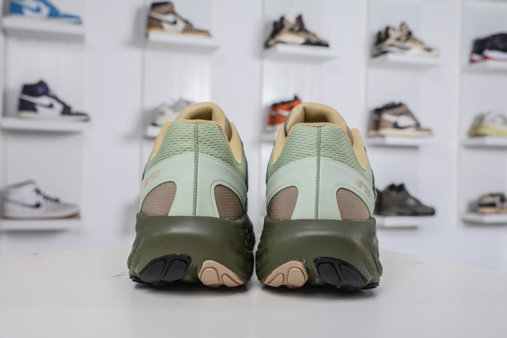 New Balance NB FuelCell Supercomp NB跑步鞋 UTRNAD-莆田鞋,莆田鞋货源,高仿鞋,高仿鞋货源,安福档口,莆田高仿鞋,莆田鞋批发,高仿鞋批发,莆田高仿运动鞋,高仿运动鞋,莆田运动鞋 New Balance NB FuelCell Supercomp NB跑步鞋 UTRNAD