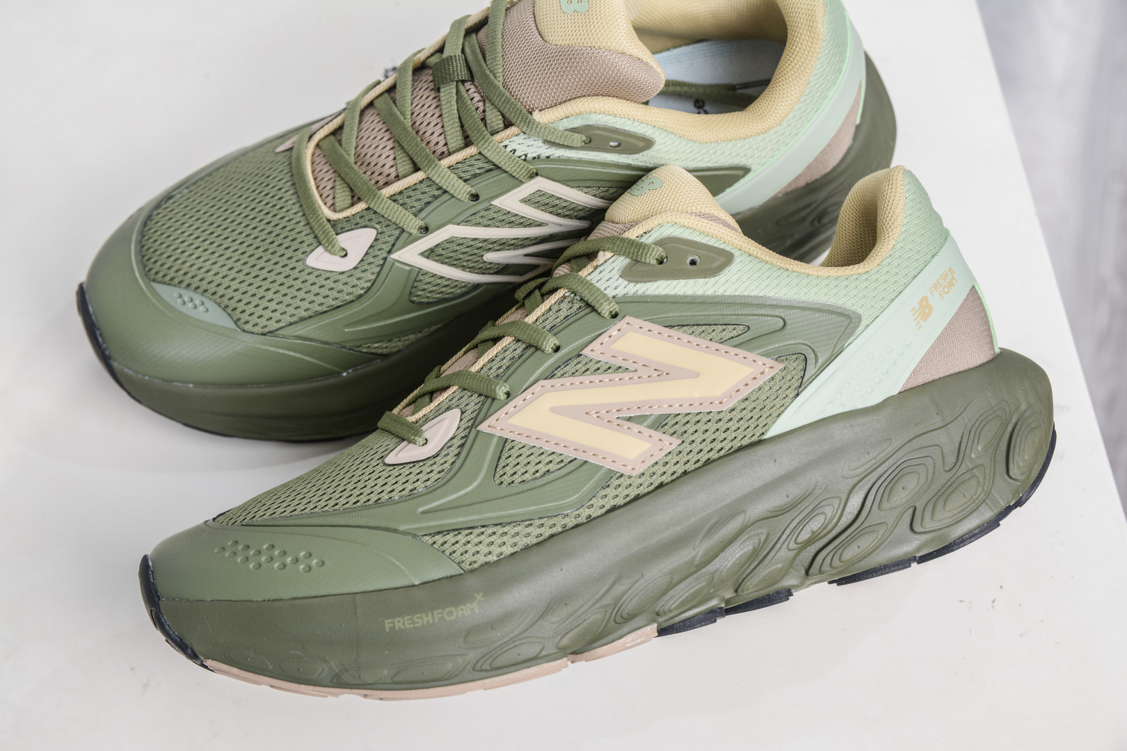 New Balance NB FuelCell Supercomp NB跑步鞋 UTRNAD-莆田鞋,莆田鞋货源,高仿鞋,高仿鞋货源,安福档口,莆田高仿鞋,莆田鞋批发,高仿鞋批发,莆田高仿运动鞋,高仿运动鞋,莆田运动鞋 New Balance NB FuelCell Supercomp NB跑步鞋 UTRNAD