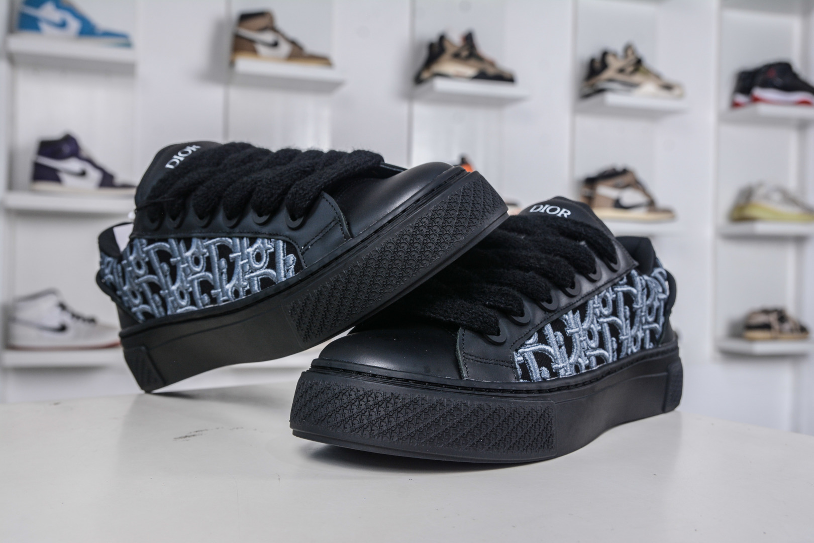 Dior B33 运动鞋2024秋季新品 重新诠释经网球鞋 3SN303ZWNYQ H900