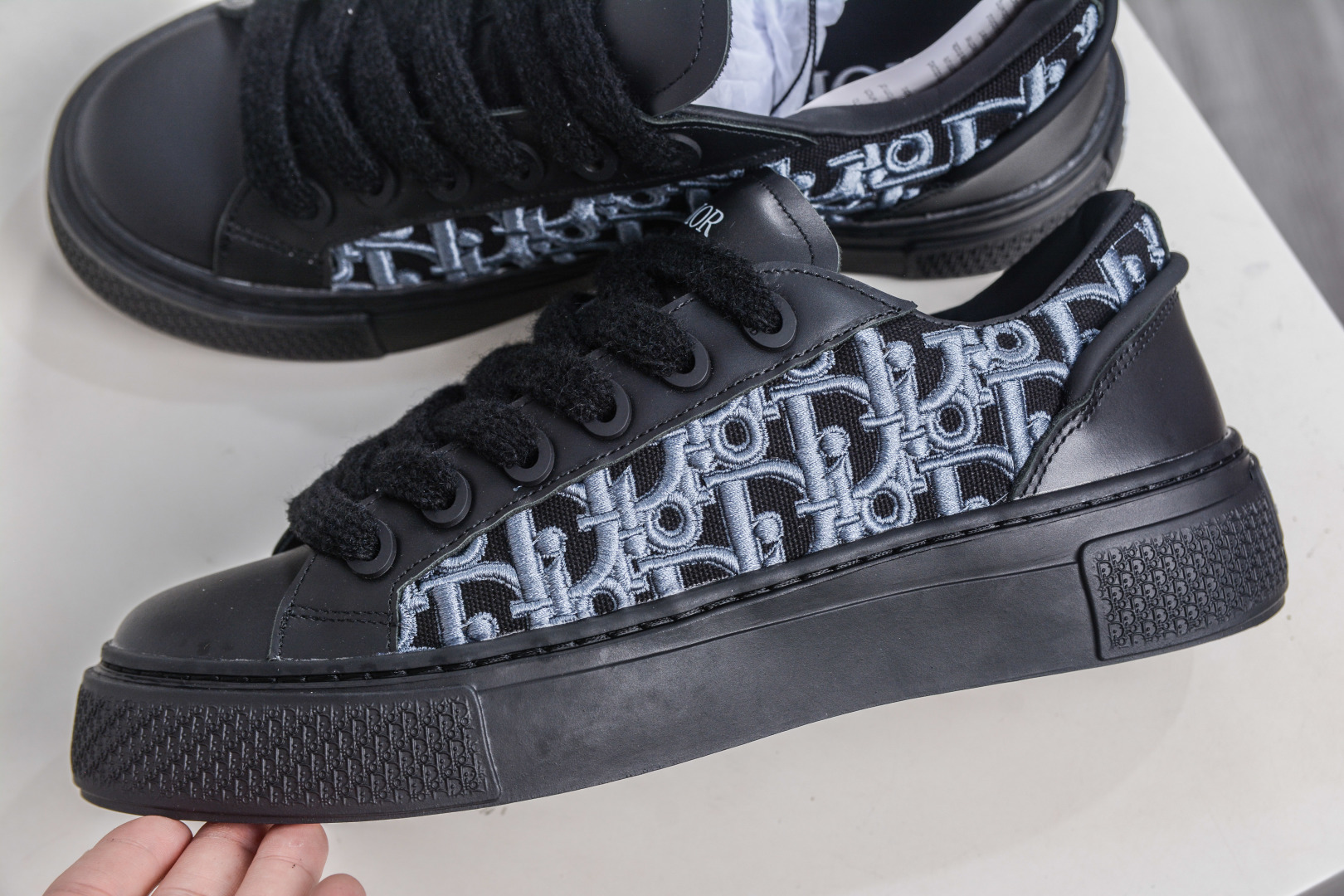 Dior B33 运动鞋2024秋季新品 重新诠释经网球鞋 3SN303ZWNYQ H900