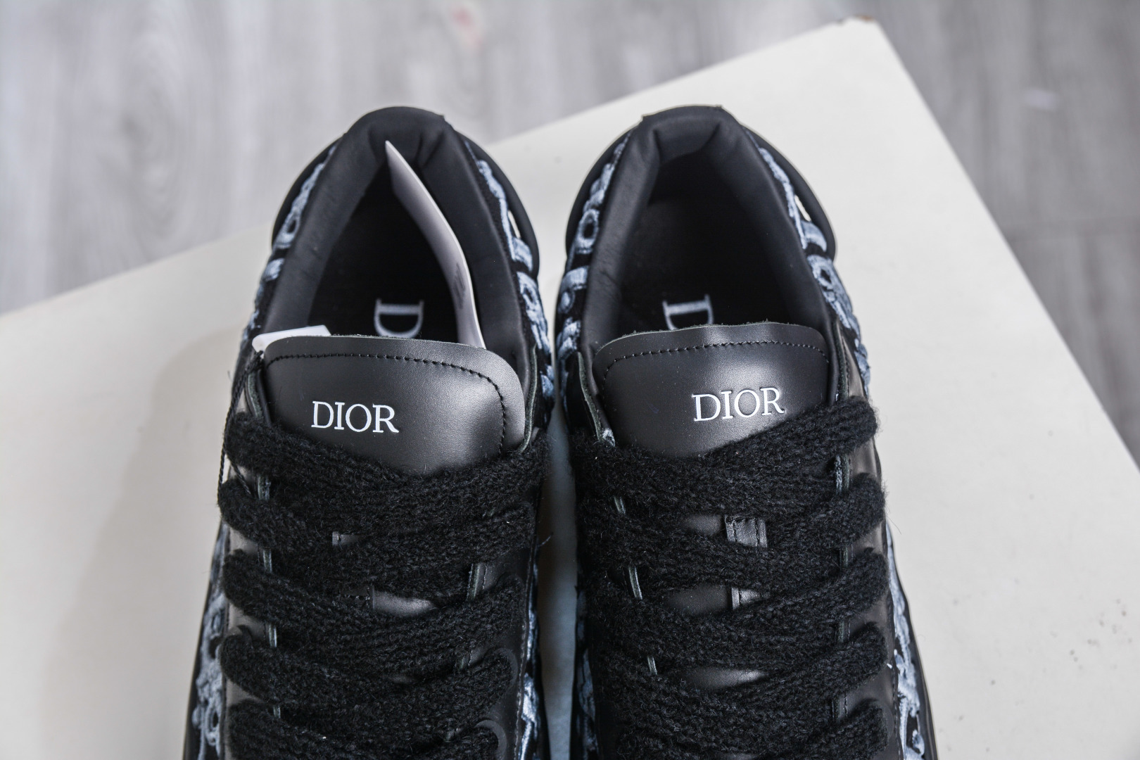 Dior B33 运动鞋2024秋季新品 重新诠释经网球鞋 3SN303ZWNYQ H900