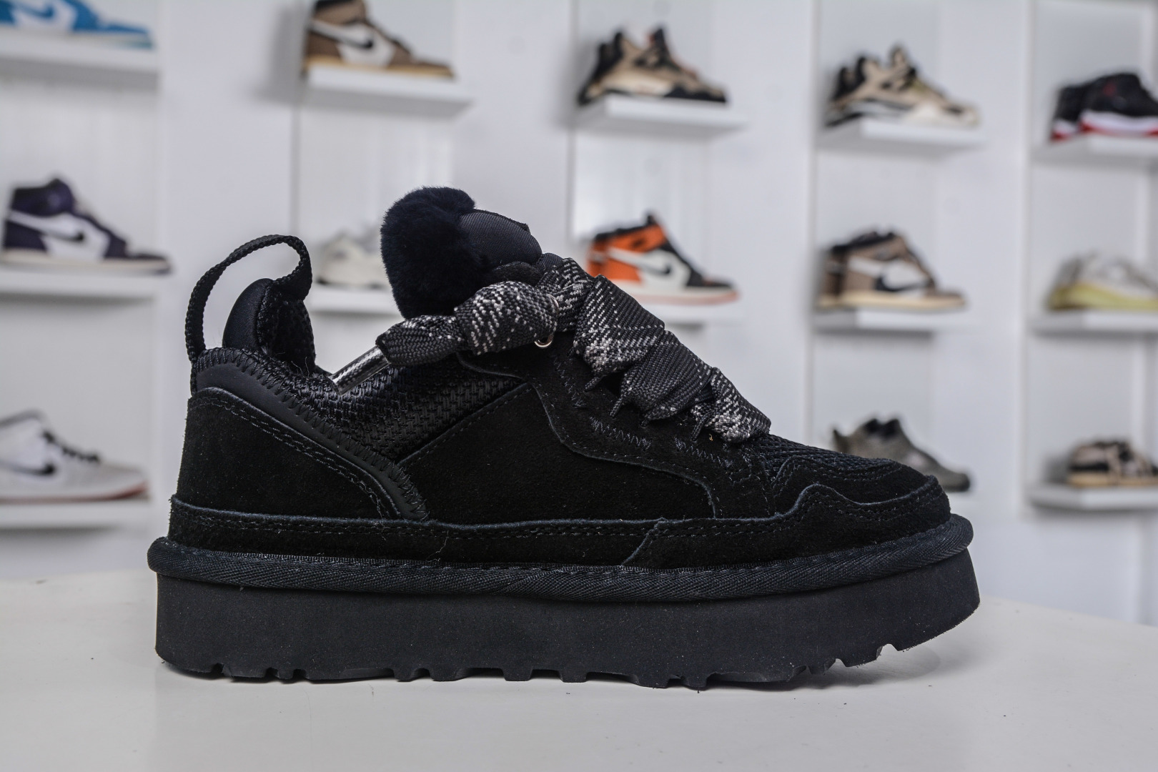 UGG Classic Uitra Mini 梅尔拼接鞋带低帮休闲鞋 W/1144032-莆田鞋,莆田鞋货源,高仿鞋,高仿鞋货源,安福档口,莆田高仿鞋,莆田鞋批发,高仿鞋批发,莆田高仿运动鞋,高仿运动鞋,莆田运动鞋 UGG Classic Uitra Mini 梅尔拼接鞋带低帮休闲鞋 W/1144032