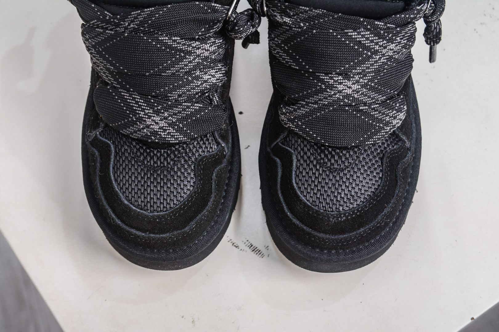 UGG Classic Uitra Mini 梅尔拼接鞋带低帮休闲鞋 W/1144032-莆田鞋,莆田鞋货源,高仿鞋,高仿鞋货源,安福档口,莆田高仿鞋,莆田鞋批发,高仿鞋批发,莆田高仿运动鞋,高仿运动鞋,莆田运动鞋 UGG Classic Uitra Mini 梅尔拼接鞋带低帮休闲鞋 W/1144032