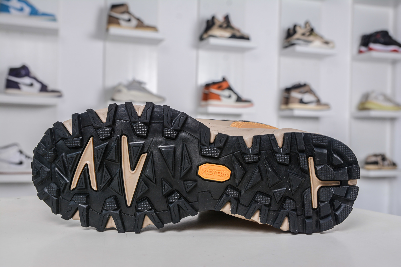 Columbia Men's Hiking Trail Shoe, Lightweight & Breathable Outdoor Footwear 5 cmp i1760456304977 9608 0 4