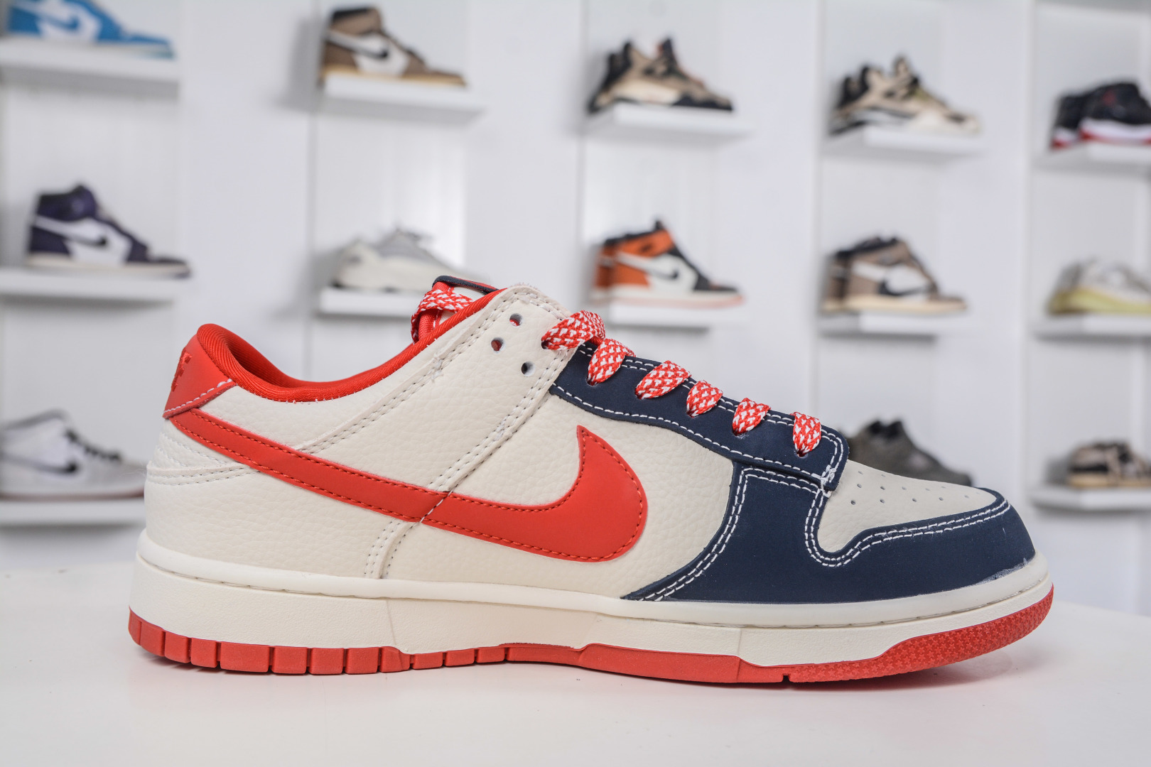 Nike SB Dunk Low MLB Yankees - Premium Craftsmanship, Iconic Design 4 cmp i1760456465884 5389 0 2