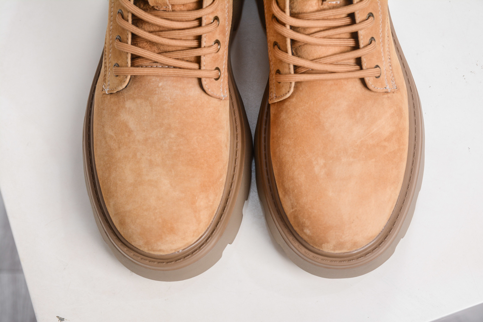 Louis Vuitton Fall/Winter Lightweight Leather Ankle Boots - Premium Quality 10 cmp i1760456768635 8066 0 8