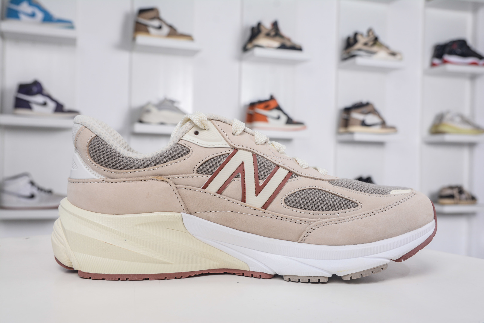 New Balance 990 Series Premium Retro Running Shoes - U990LO6 4 cmp i1760456886013 993 0 2