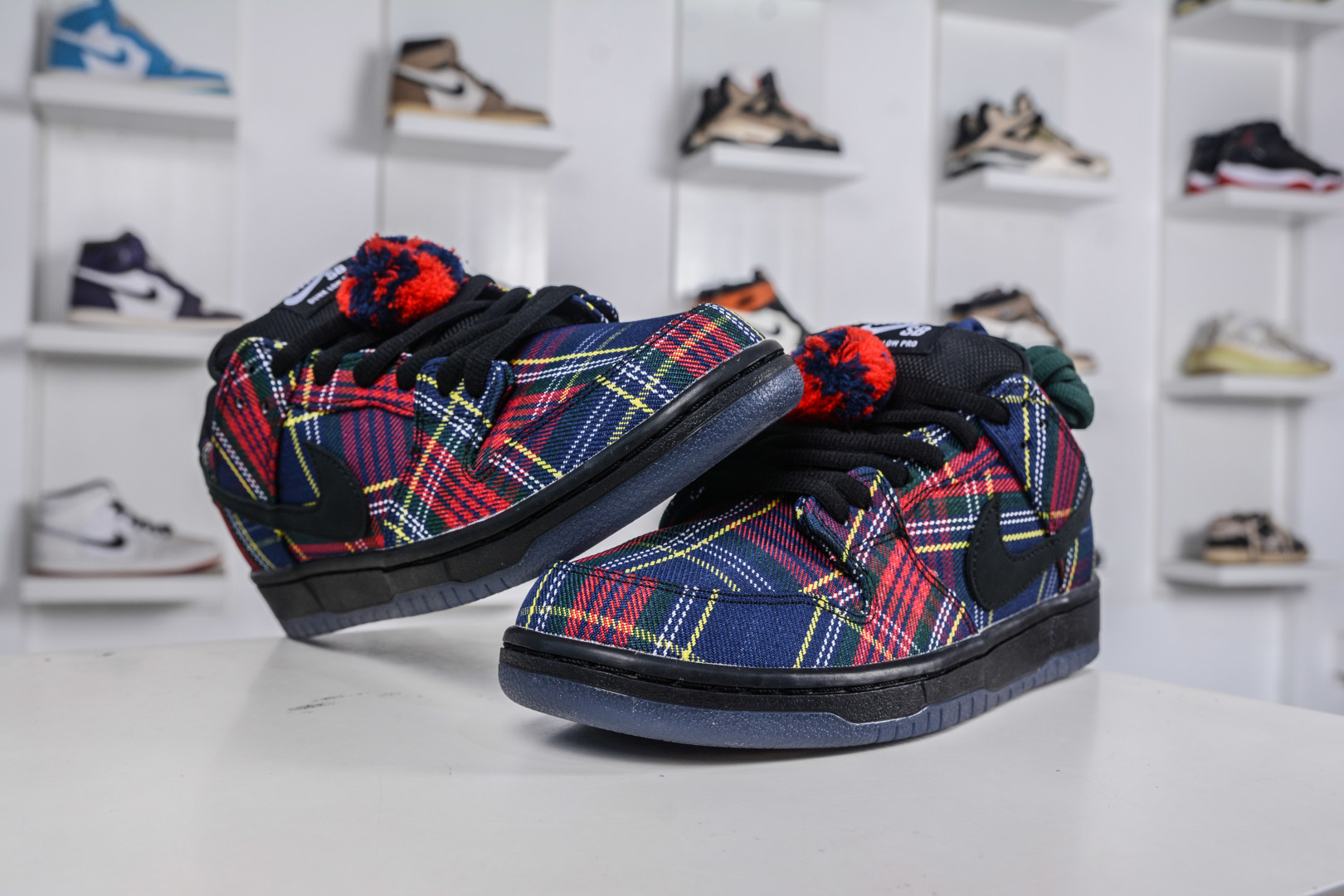 Nardwuar x Nike SB Dunk Low 'Varsity Red' Plaid Sneakers 4 cmp i1760457113081 5444 0 3