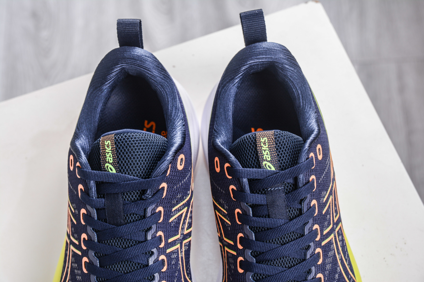 Asics Gel-Saiun 3 复古亚瑟士 透气休闲鞋缓震男子耐磨跑步鞋 1011B258-004-High Quatity Cheap Brand wholesale wholesaler seller Clothes Bags handbags Sneakers Top Fashion Clothing Shoes from China Factory Chinese suppliers best Quality Beautiful Price Asics Gel-Saiun 3 复古亚瑟士 透气休闲鞋缓震男子耐磨跑步鞋 1011B258-004