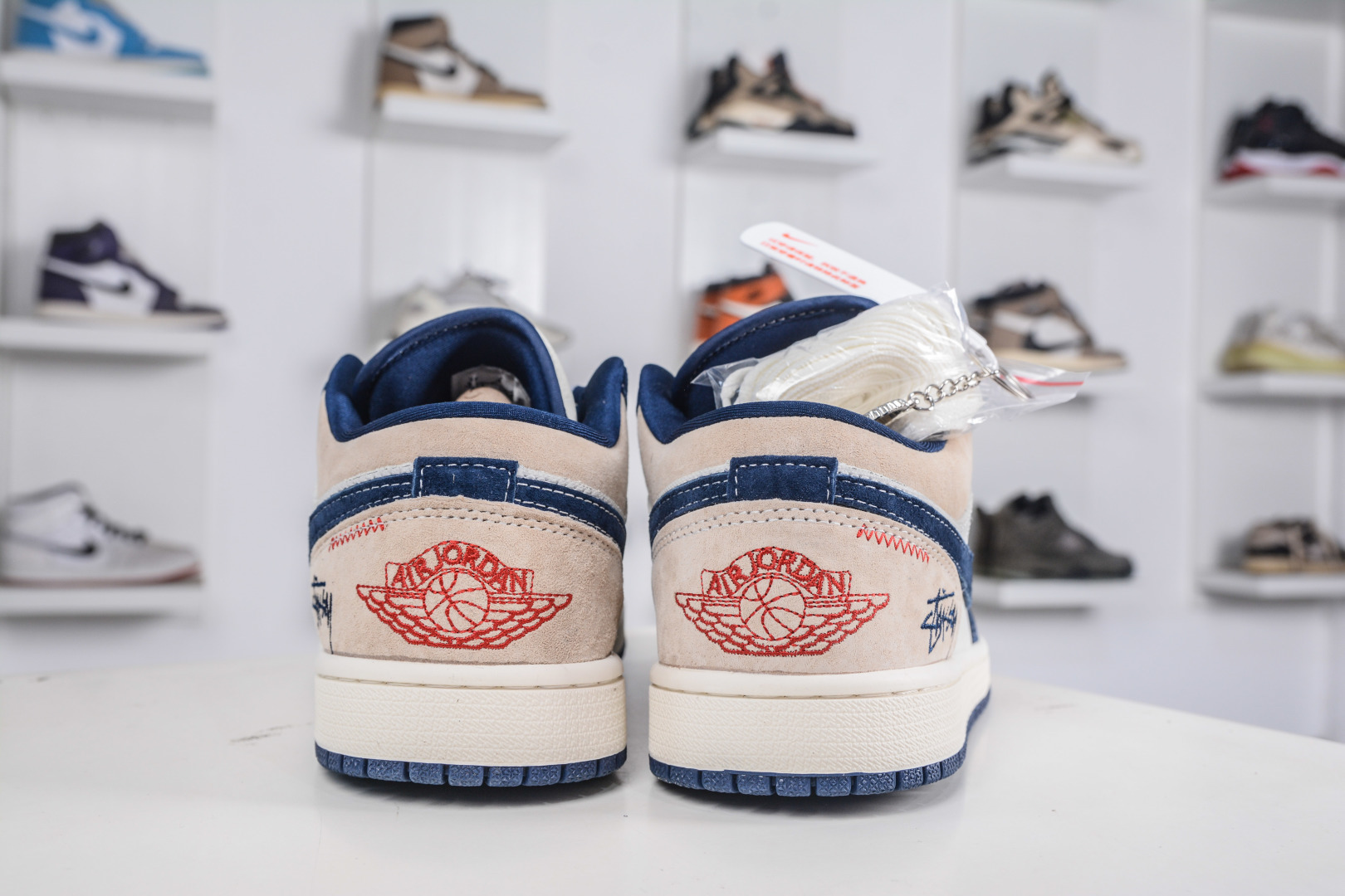 Air Jordan 1 Retro Low x Stussy 斯图西联名-深蓝棕 LR8888-015-High Quatity Cheap Brand wholesale wholesaler seller Clothes Bags handbags Sneakers Top Fashion Clothing Shoes from China Factory Chinese suppliers best Quality Beautiful Price Air Jordan 1 Retro Low x Stussy 斯图西联名-深蓝棕 LR8888-015
