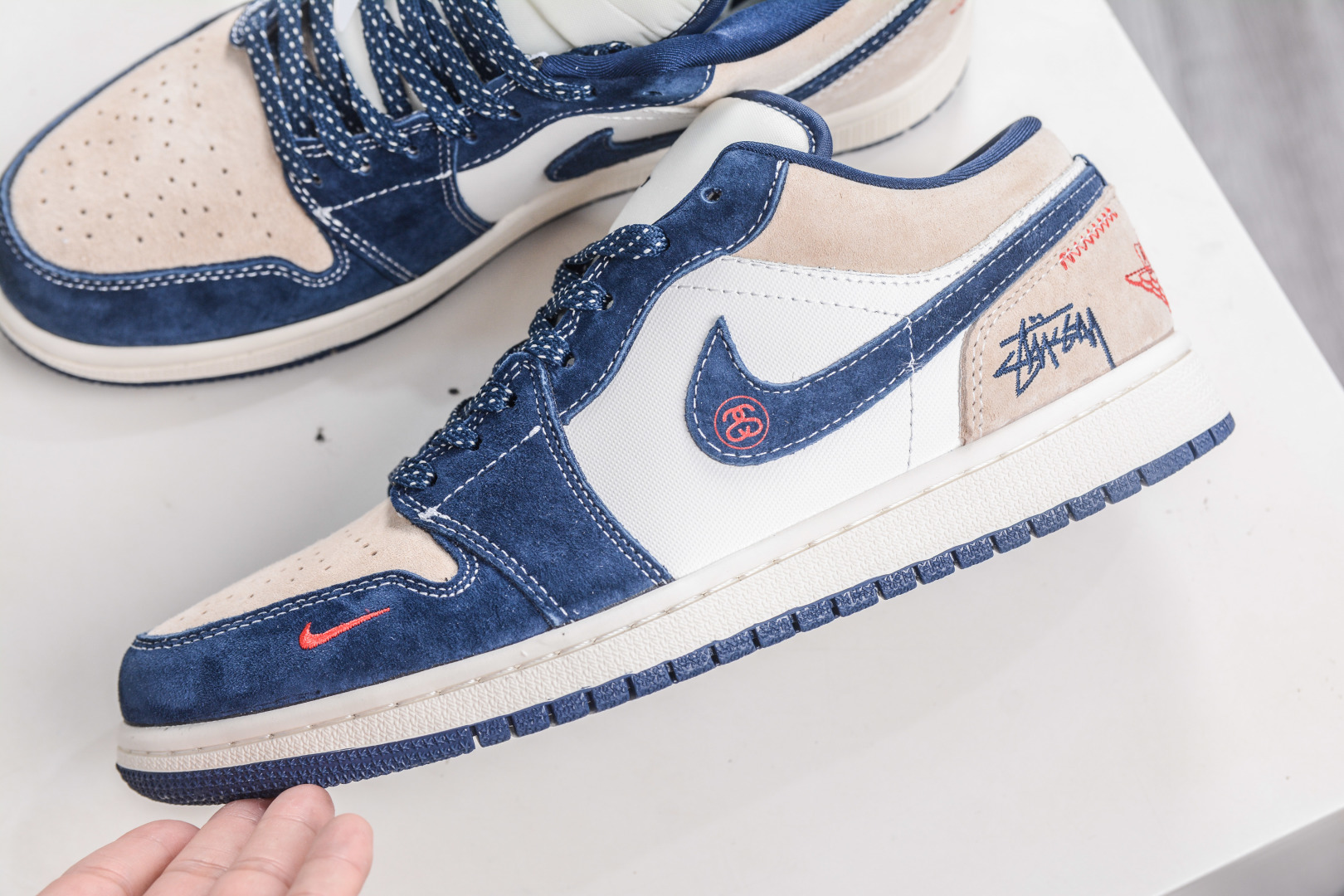 Air Jordan 1 Retro Low x Stussy 斯图西联名-深蓝棕 LR8888-015-High Quatity Cheap Brand wholesale wholesaler seller Clothes Bags handbags Sneakers Top Fashion Clothing Shoes from China Factory Chinese suppliers best Quality Beautiful Price Air Jordan 1 Retro Low x Stussy 斯图西联名-深蓝棕 LR8888-015