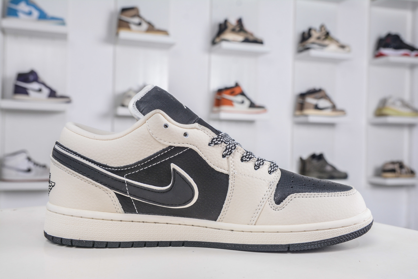 Air Jordan 1 Retro Low x Peaceminusone 小雏菊联名-米黑 LJ2025-002