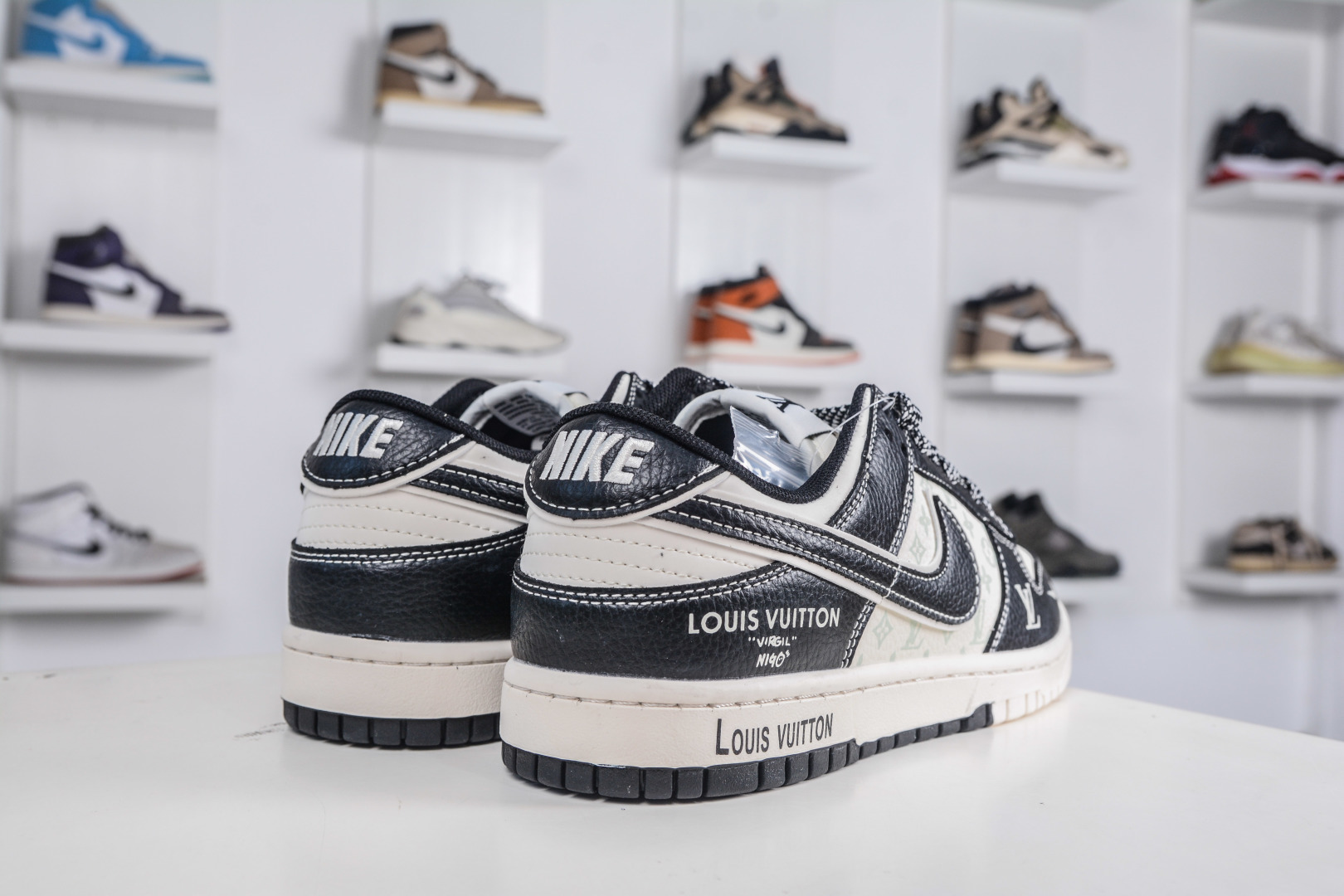 Nike SB Dunk Low x Louis Vuitton LV联名-米黑印花 HT5088-608