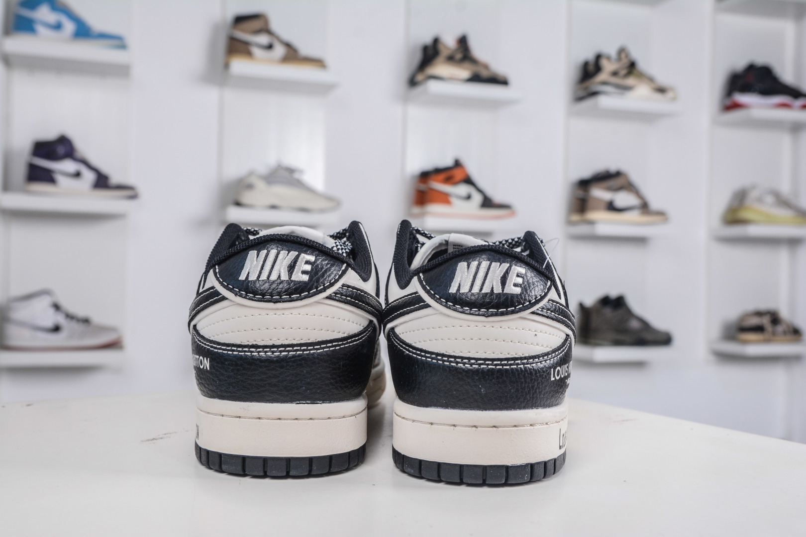 Nike SB Dunk Low x Louis Vuitton LV联名-米黑印花 HT5088-608