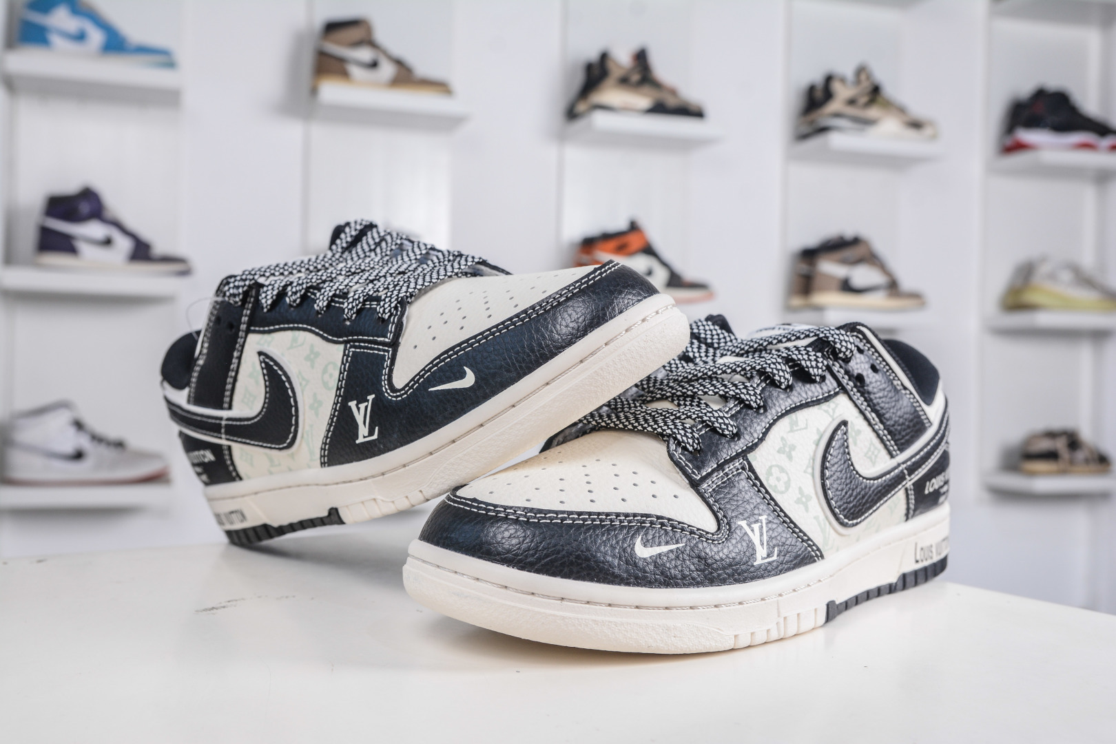 Nike SB Dunk Low x Louis Vuitton LV联名-米黑印花 HT5088-608