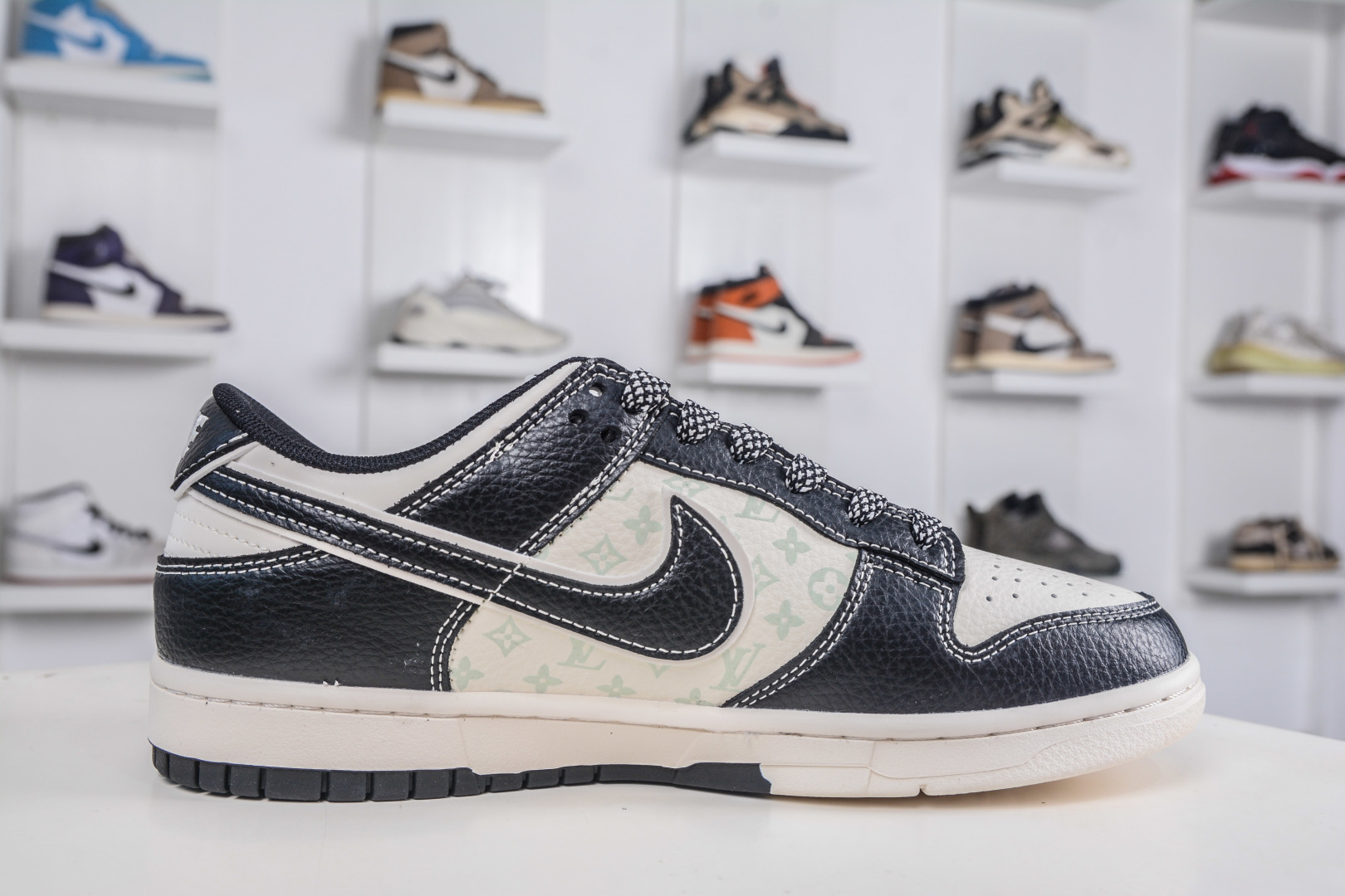 Nike SB Dunk Low x Louis Vuitton LV联名-米黑印花 HT5088-608