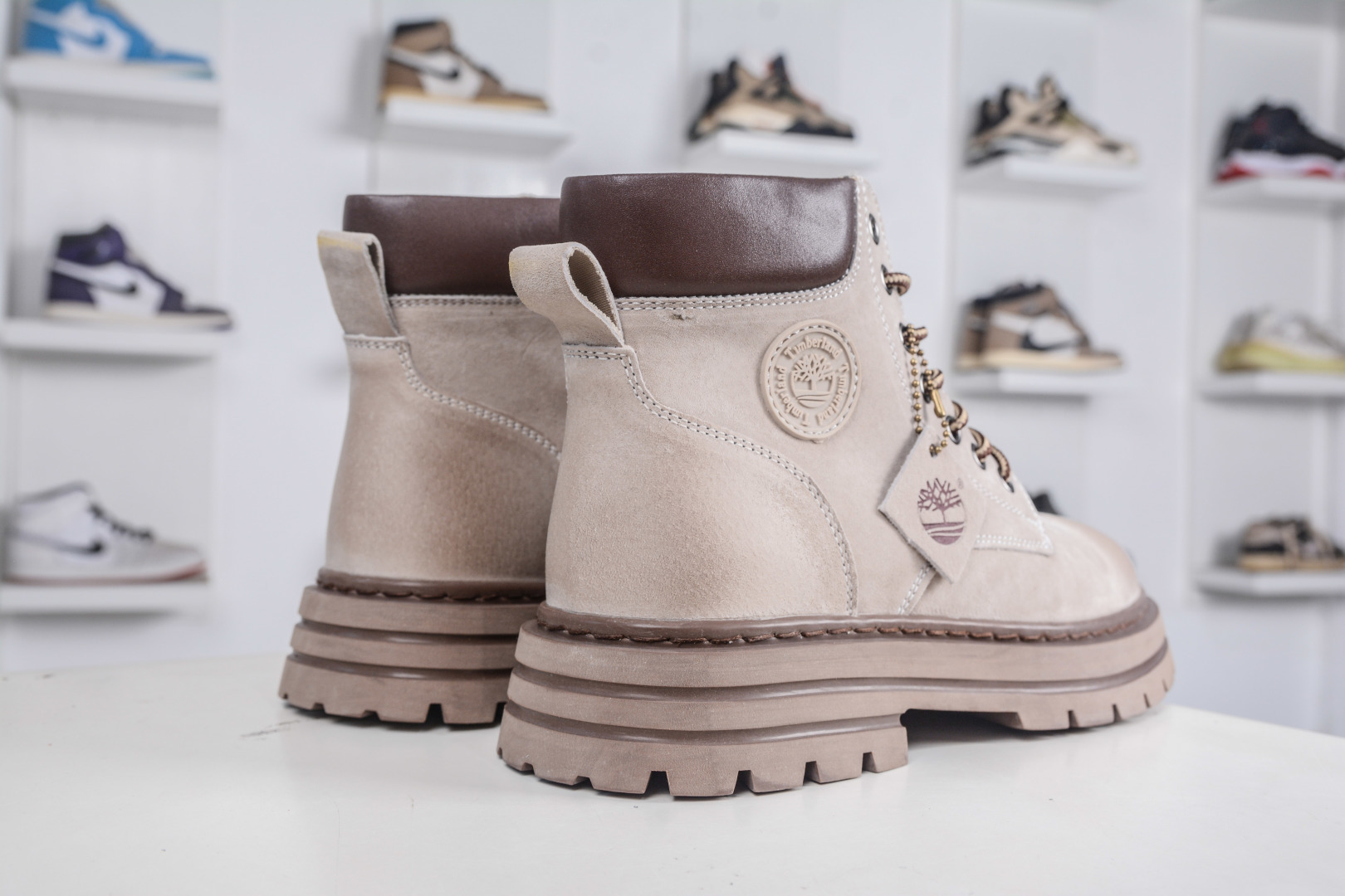 Timberland添柏岚/天伯伦户外高帮休闲大黄靴系列