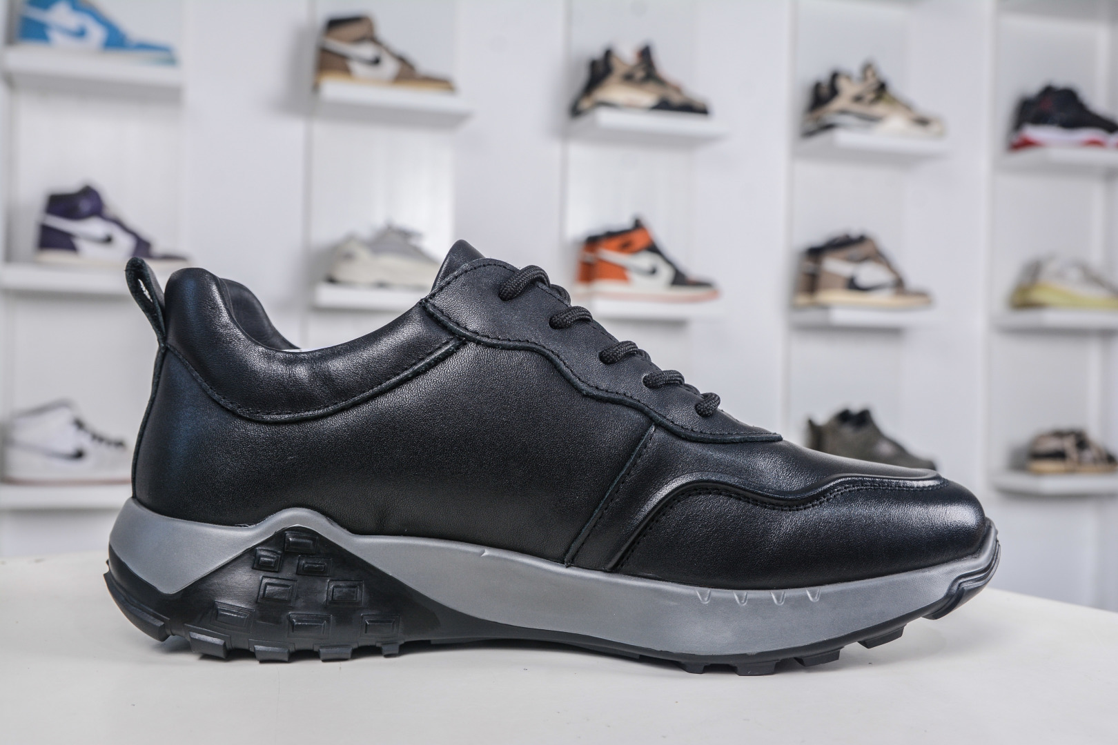 ECCO爱步休闲运动鞋男 纯色拼接防滑耐磨运动鞋 复古跑鞋系列新品-High Quatity Cheap Brand wholesale wholesaler seller Clothes Bags handbags Sneakers Top Fashion Clothing Shoes from China Factory Chinese suppliers best Quality Beautiful Price ECCO爱步休闲运动鞋男 纯色拼接防滑耐磨运动鞋 复古跑鞋系列新品