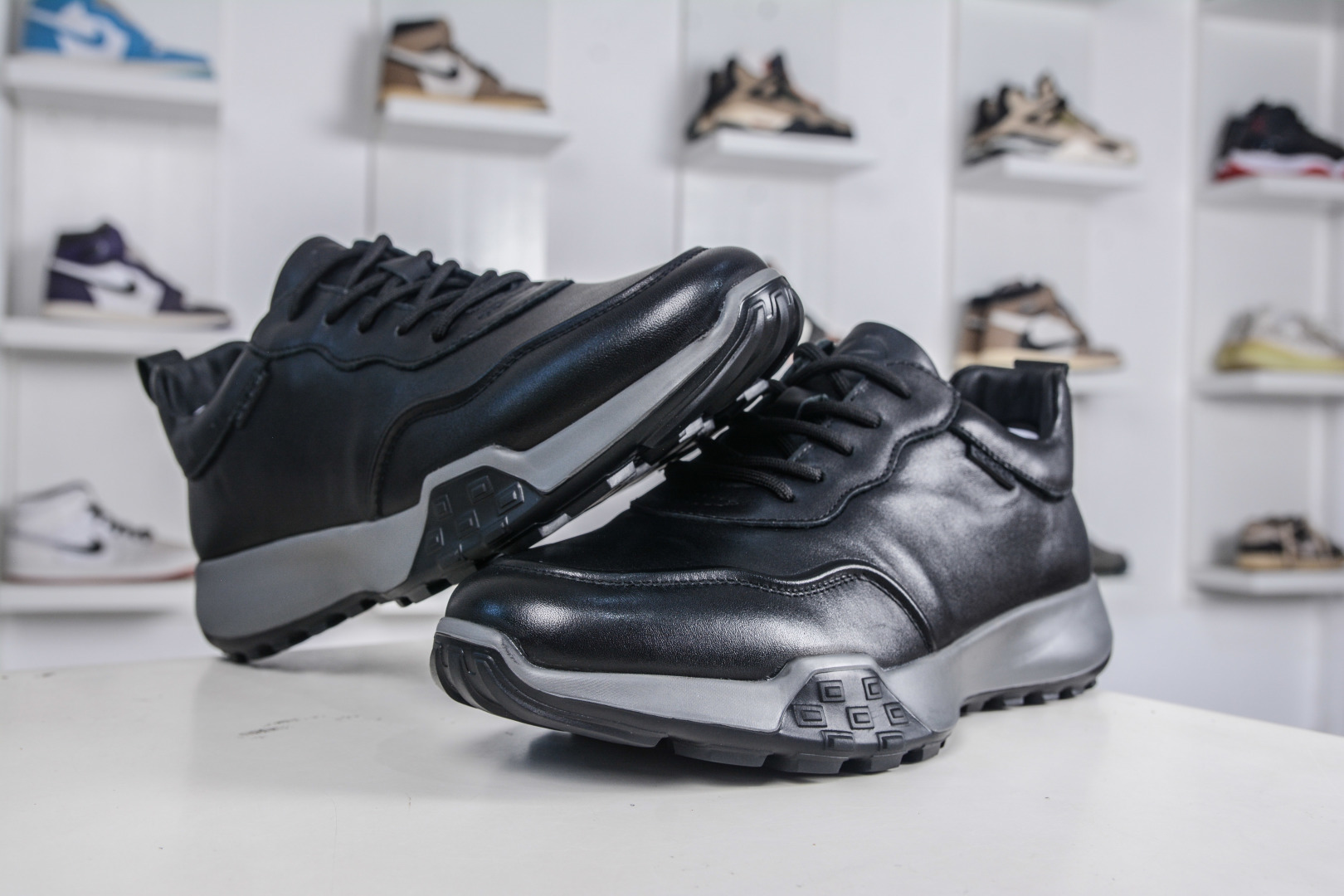 ECCO爱步休闲运动鞋男 纯色拼接防滑耐磨运动鞋 复古跑鞋系列新品-High Quatity Cheap Brand wholesale wholesaler seller Clothes Bags handbags Sneakers Top Fashion Clothing Shoes from China Factory Chinese suppliers best Quality Beautiful Price ECCO爱步休闲运动鞋男 纯色拼接防滑耐磨运动鞋 复古跑鞋系列新品