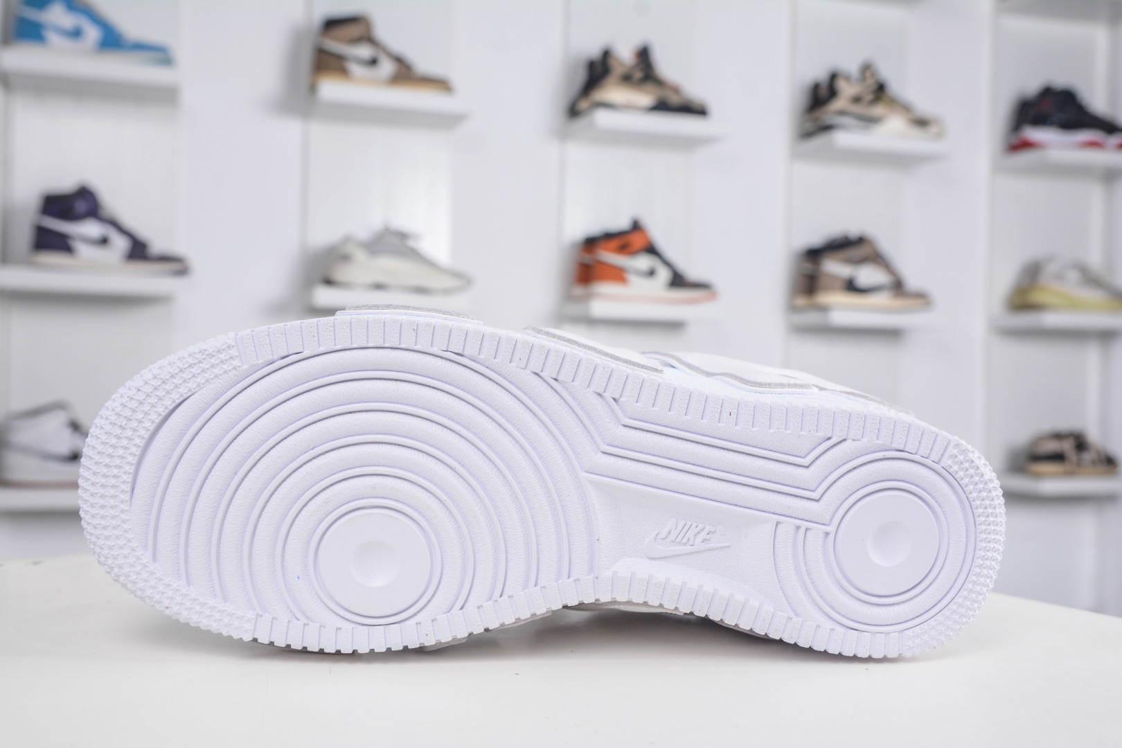 TOP纯原 CPFM x NK Air Force 1 07 Low 空军一号系列低帮经典百搭休闲运动板鞋“联名放大补丁字母” FQ7069-100-High Quatity Cheap Brand wholesale wholesaler seller Clothes Bags handbags Sneakers Top Fashion Clothing Shoes from China Factory Chinese suppliers best Quality Beautiful Price TOP纯原 CPFM x NK Air Force 1 07 Low 空军一号系列低帮经典百搭休闲运动板鞋“联名放大补丁字母” FQ7069-100