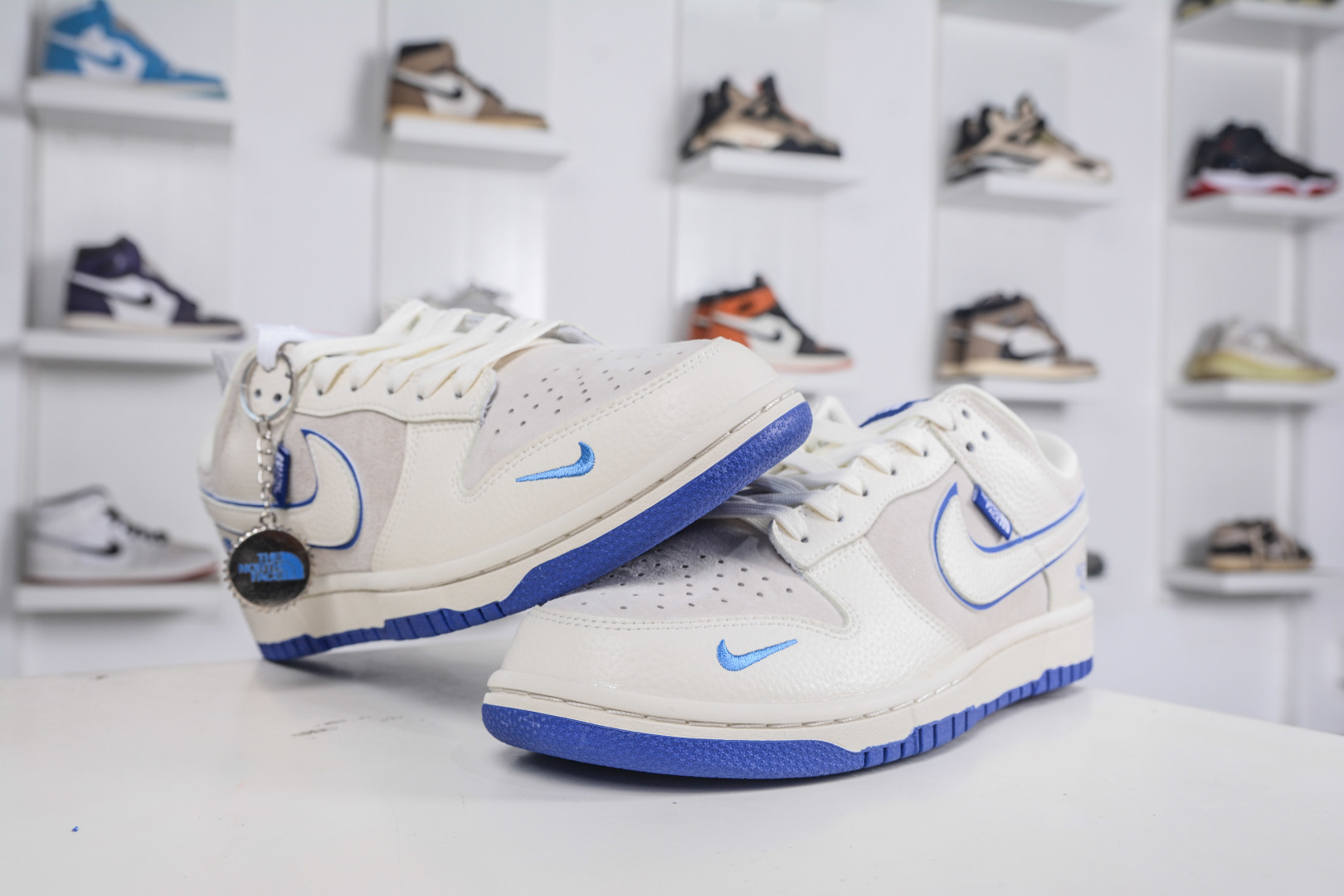 Nike SB Dunk Low The North Face Custom Sneakers - Low-Top Casual Shoes 9 cmp i1760628284265 9421 0 8