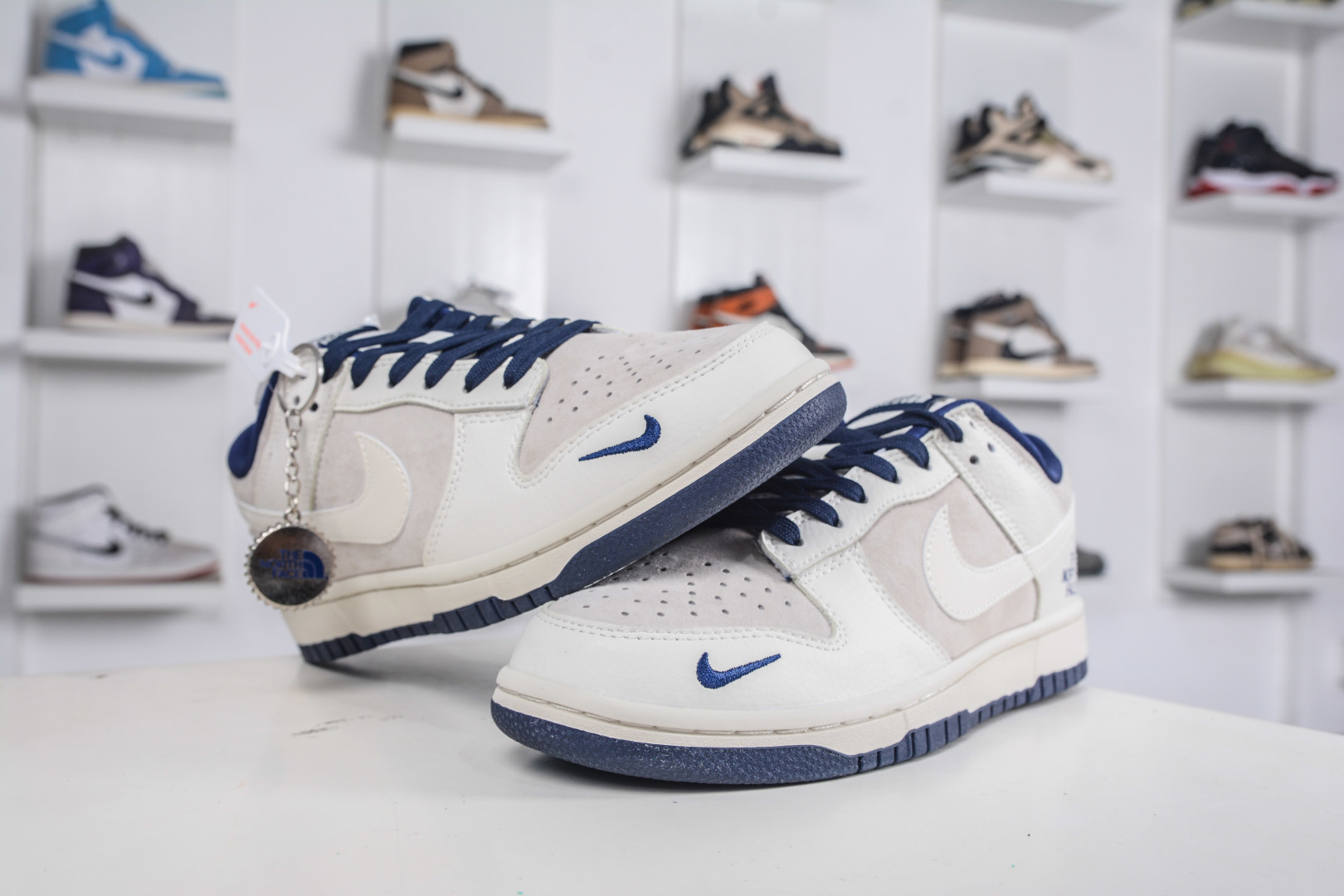 Nike SB Dunk Low The North Face Custom Sneakers - Low-Top Casual Shoes 3 cmp i1760628285211 9893 0 2