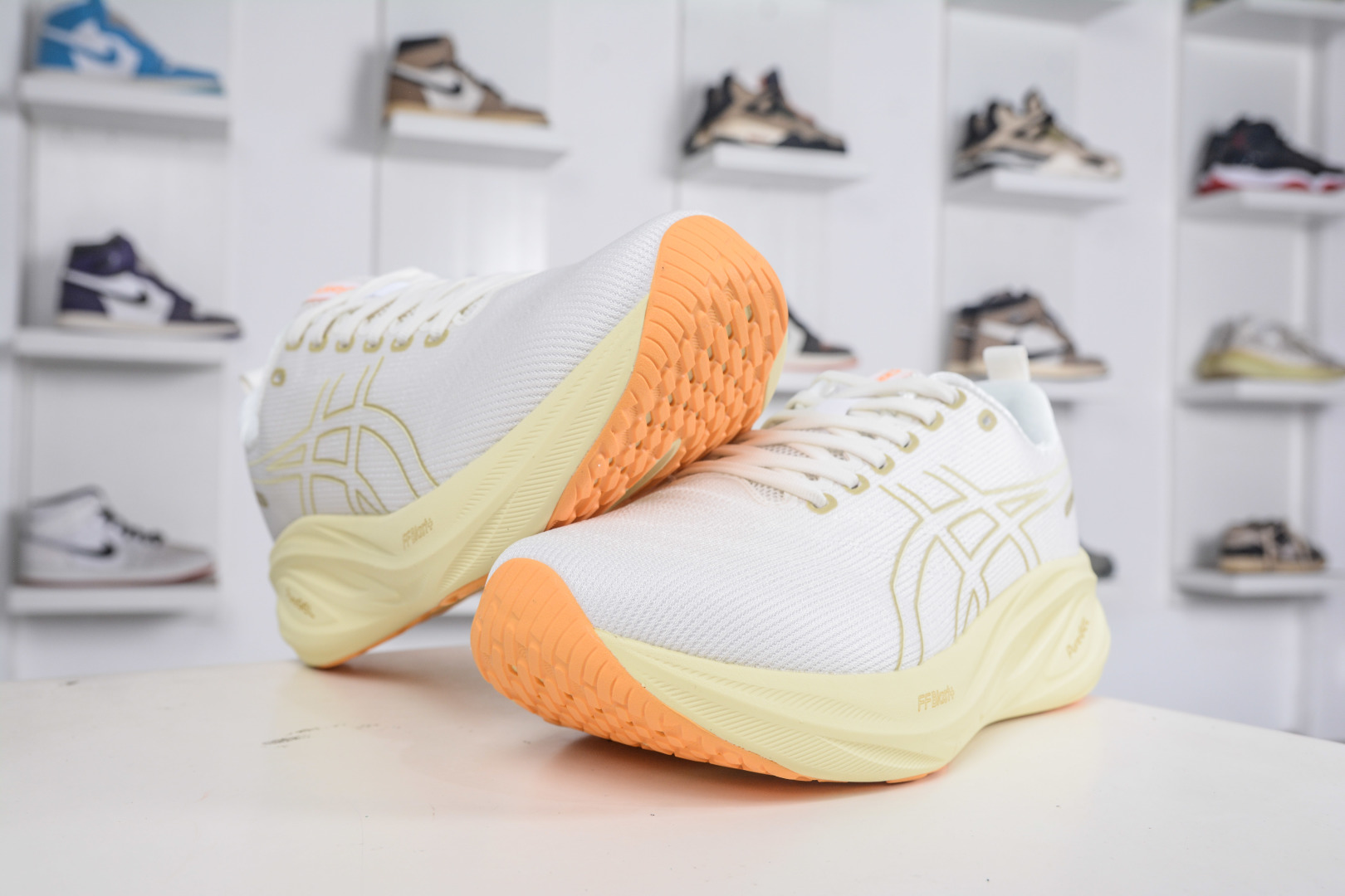 Asics Gel-Saiun 3: Retro Style, Breathable Comfort, and Durable Running Shoes 5 cmp i1760628339306 2968 0 3