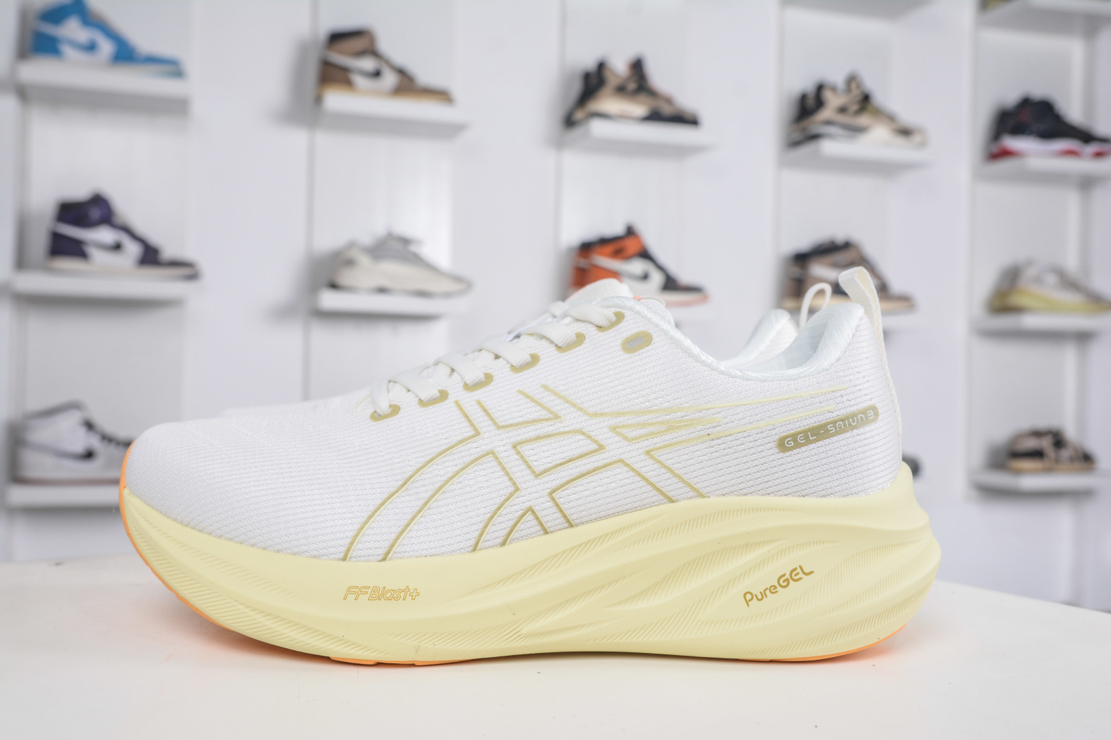 Asics Gel-Saiun 3: Retro Style, Breathable Comfort, and Durable Running Shoes 2 cmp i1760628339309 7451 0 0