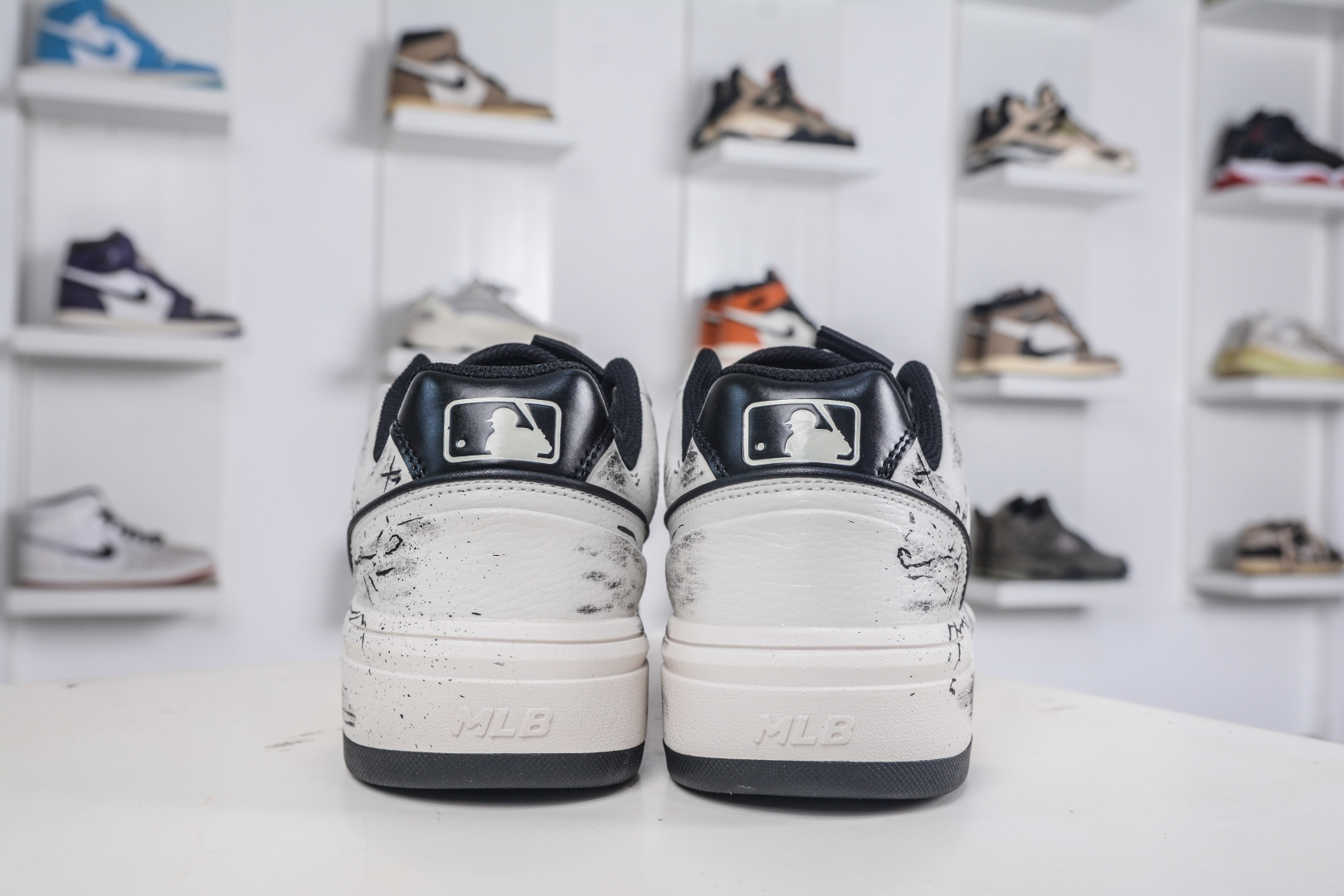 MLB Chunky Liner Graffiti Sneakers - Lightweight & Comfortable Fashion Shoes 3 cmp i1760628449101 8144 0 1