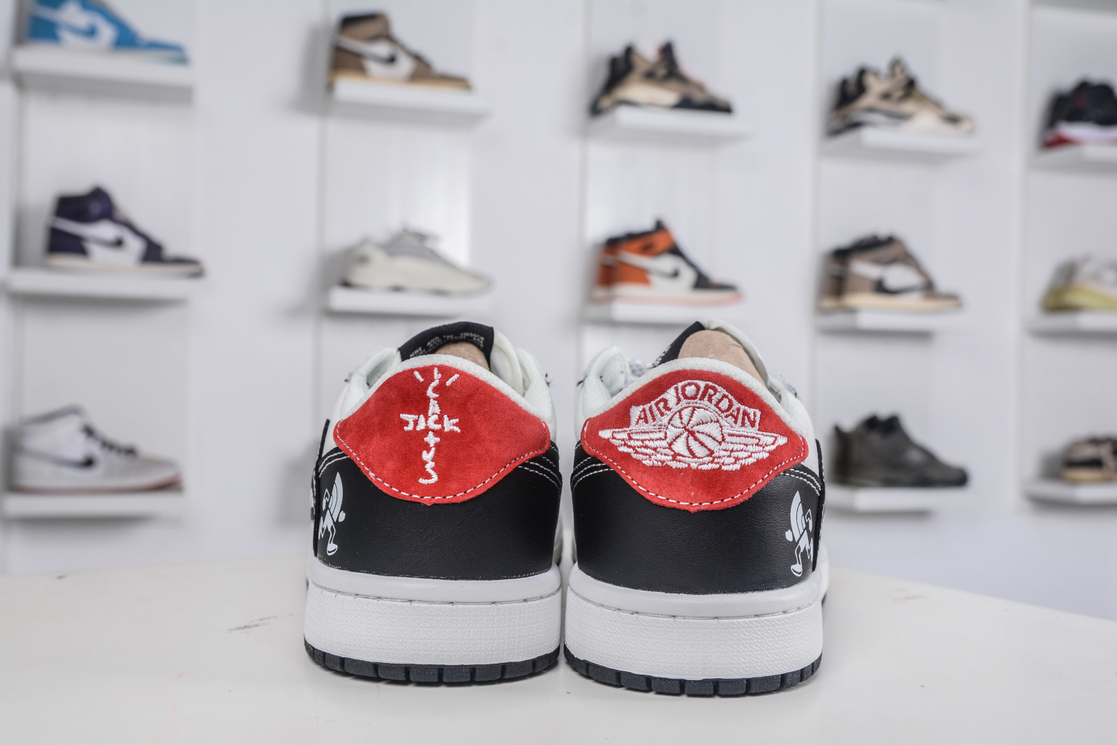 TS x Air Jordan 1 Retro Low x The North Face 北面联名-白黑涂鸦勾 DZ5899-028-High Quatity Cheap Brand wholesale wholesaler seller Clothes Bags handbags Sneakers Top Fashion Clothing Shoes from China Factory Chinese suppliers best Quality Beautiful Price TS x Air Jordan 1 Retro Low x The North Face 北面联名-白黑涂鸦勾 DZ5899-028