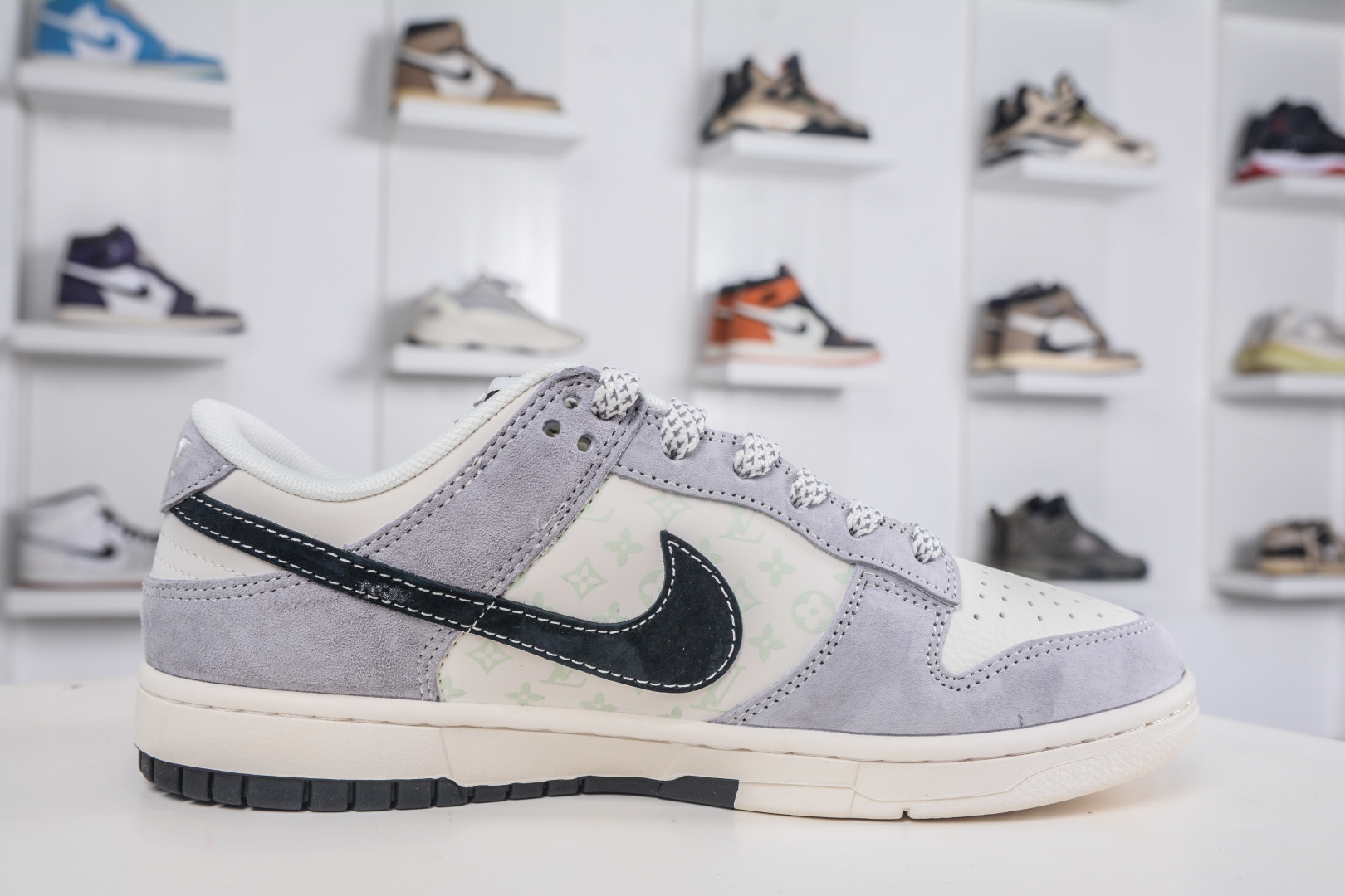 Nike SB Dunk Low x Louis Vuitton LV联名-白灰黑勾 CX5050-Y18