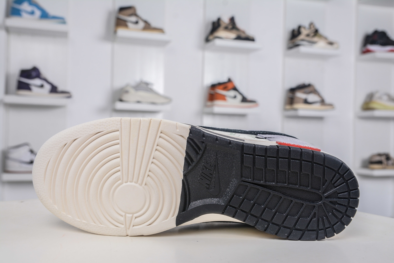 Nike SB Dunk Low x Louis Vuitton LV联名-白灰黑勾 CX5050-Y18