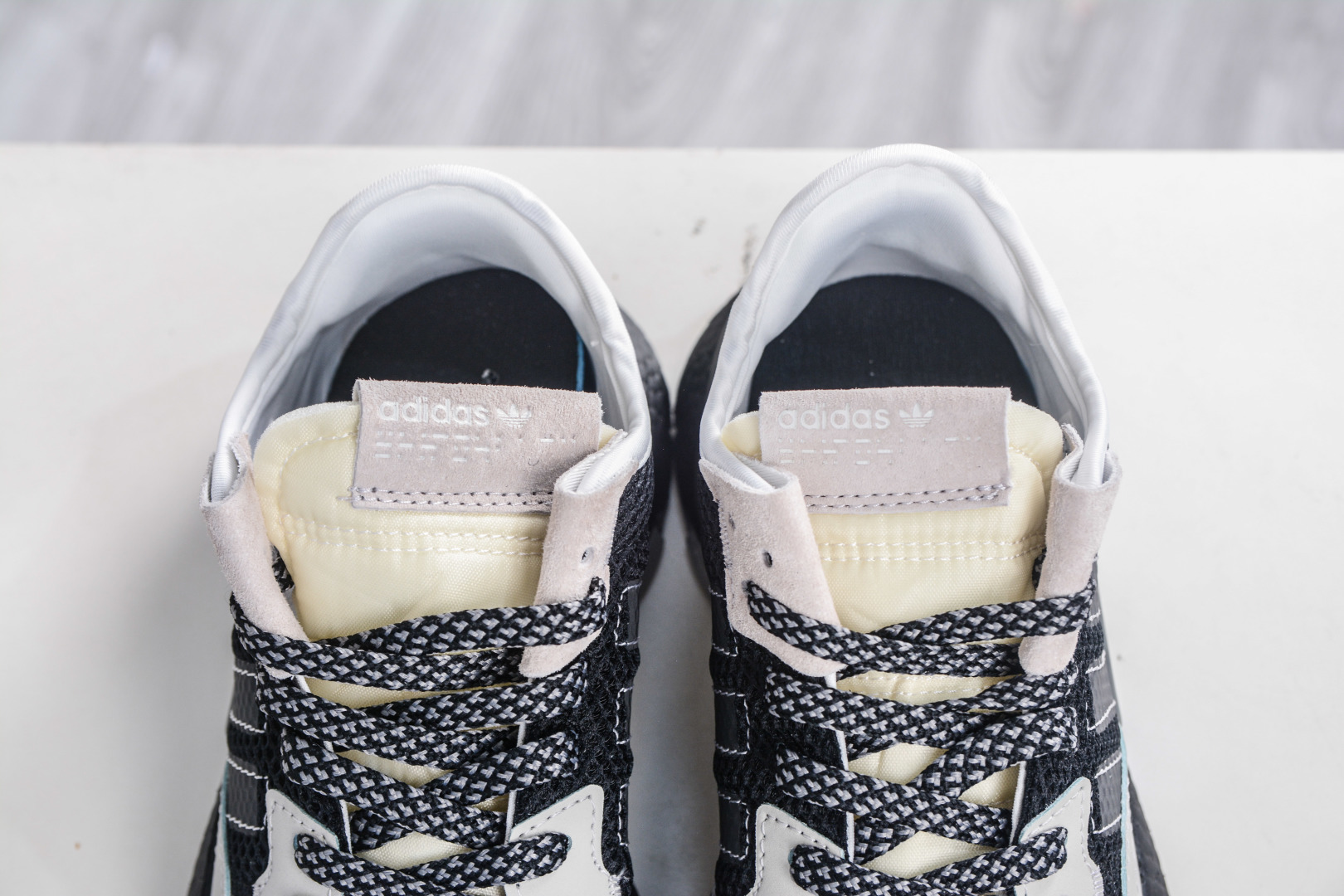 AD originals Nite Jogger Pride 夜行者减震耐磨低帮反光复古休闲百搭运动跑鞋 GY0159-High Quatity Cheap Brand wholesale wholesaler seller Clothes Bags handbags Sneakers Top Fashion Clothing Shoes from China Factory Chinese suppliers best Quality Beautiful Price AD originals Nite Jogger Pride 夜行者减震耐磨低帮反光复古休闲百搭运动跑鞋 GY0159