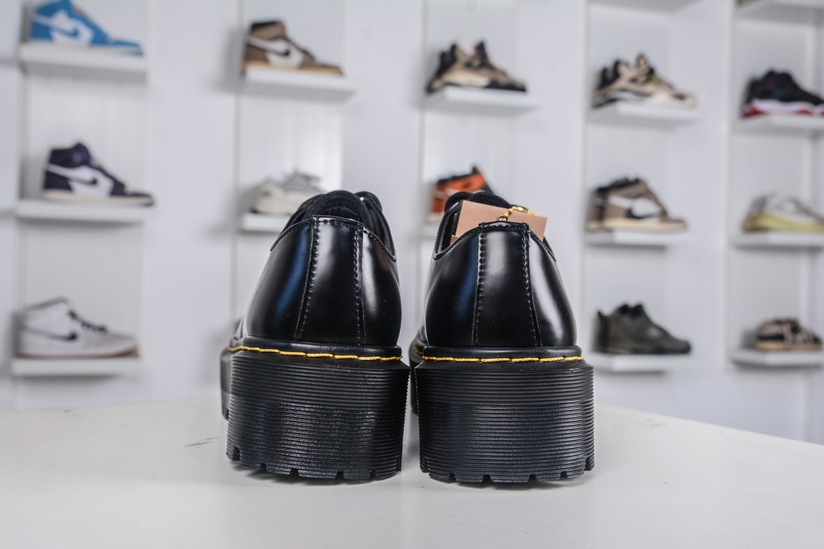 Dr. Martens 1461 Series Platform Oxfords - Timeless Style & Lasting Comfort 2 cmp i1760717730566 8892 0 1