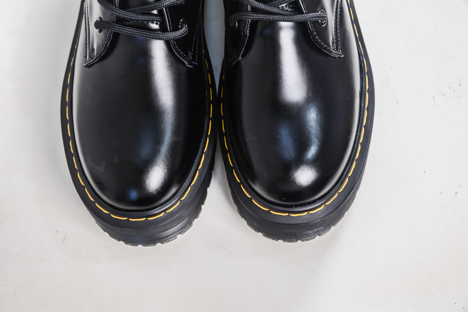 Dr. Martens 1461 Series Platform Oxfords - Timeless Style & Lasting Comfort 9 cmp i1760717730570 156 0 8