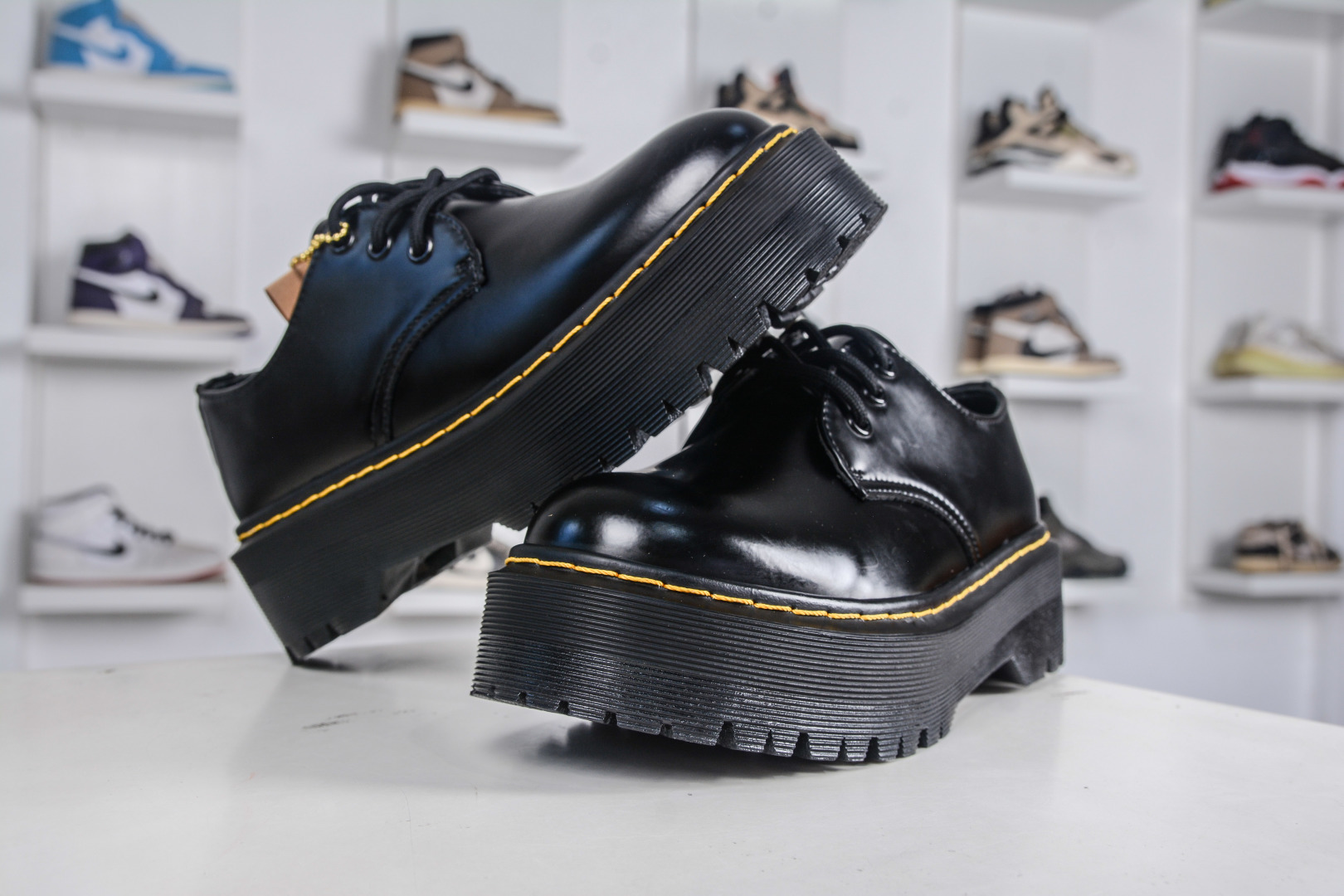 Dr. Martens 1461 Series Platform Oxfords - Timeless Style & Lasting Comfort 4 cmp i1760717731443 5205 0 3