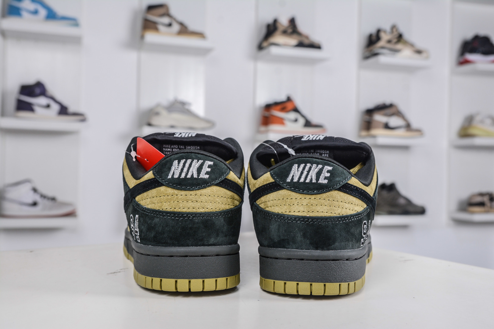 Supreme x Nike SB Dunk Low 'Black/Yellow' Collaboration Sneakers 2 cmp i1760718142911 1303 0 1