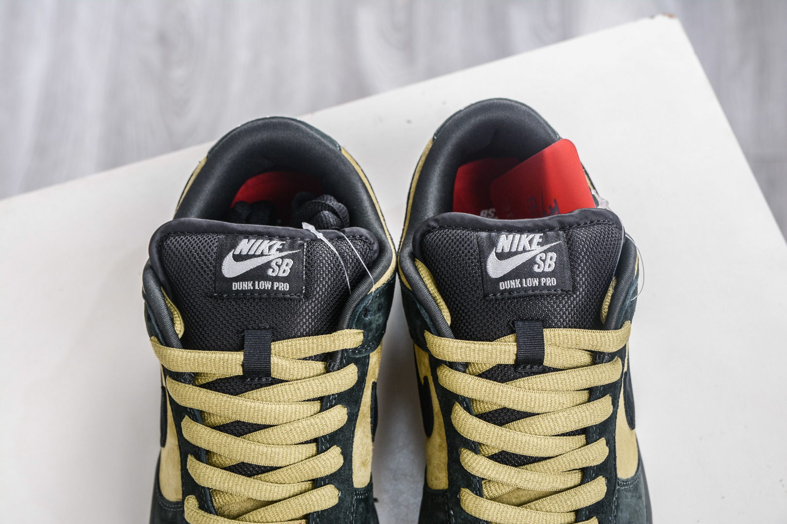 Supreme x Nike SB Dunk Low 'Black/Yellow' Collaboration Sneakers 8 cmp i1760718142911 4956 0 7