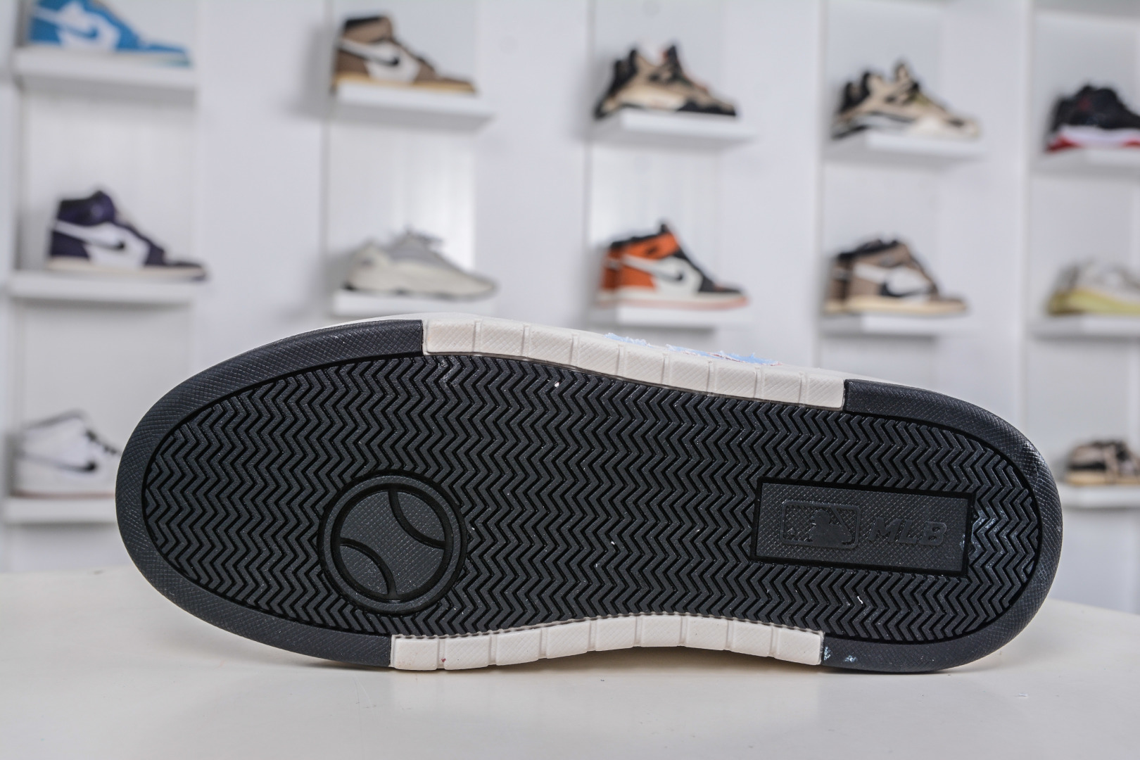 MLB Chunky Liner 万花弄 蓝迹 涂鸦定制配色学长鞋。 3ASXCA12N 50WHS-High Quatity Cheap Brand wholesale wholesaler seller Clothes Bags handbags Sneakers Top Fashion Clothing Shoes from China Factory Chinese suppliers best Quality Beautiful Price MLB Chunky Liner 万花弄 蓝迹 涂鸦定制配色学长鞋。 3ASXCA12N 50WHS