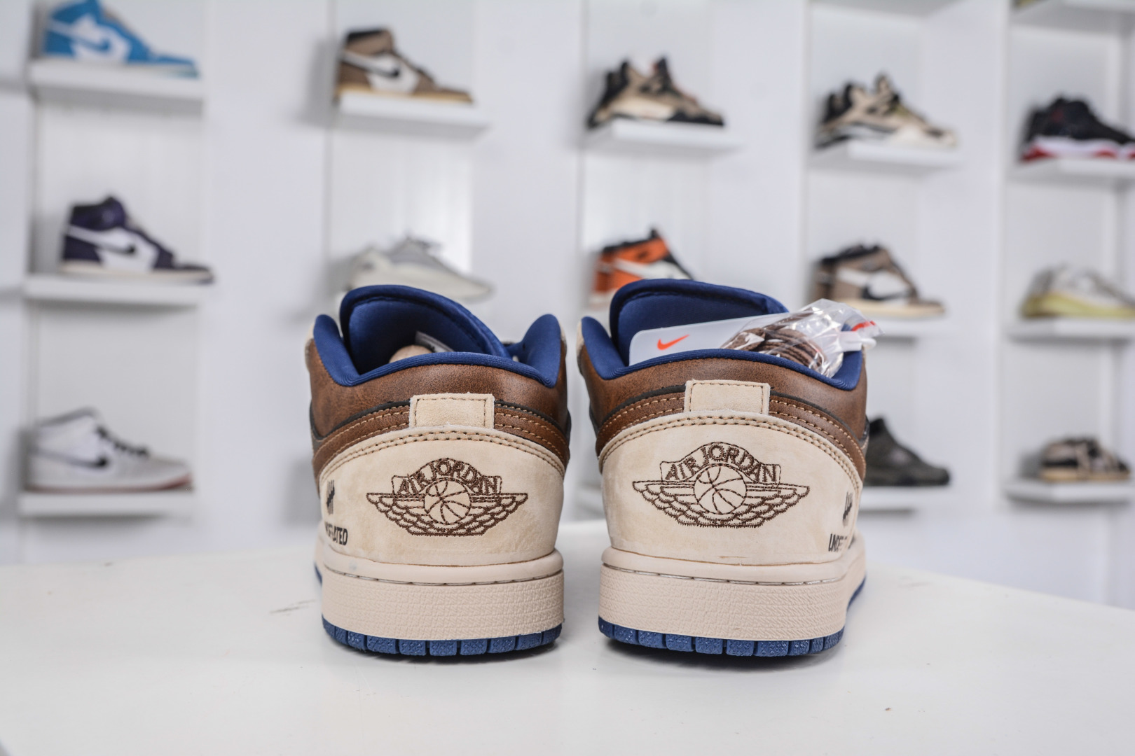 Air Jordan 1 Retro Low x UNDEFEATED UND联名-米粽 QG1988-003-High Quatity Cheap Brand wholesale wholesaler seller Clothes Bags handbags Sneakers Top Fashion Clothing Shoes from China Factory Chinese suppliers best Quality Beautiful Price Air Jordan 1 Retro Low x UNDEFEATED UND联名-米粽 QG1988-003