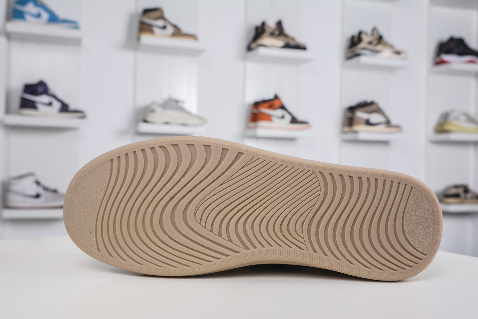 ECCO爱步休闲鞋秋 25年新款时尚德训鞋 经典百搭板鞋 632521-010-High Quatity Cheap Brand wholesale wholesaler seller Clothes Bags handbags Sneakers Top Fashion Clothing Shoes from China Factory Chinese suppliers best Quality Beautiful Price ECCO爱步休闲鞋秋 25年新款时尚德训鞋 经典百搭板鞋 632521-010